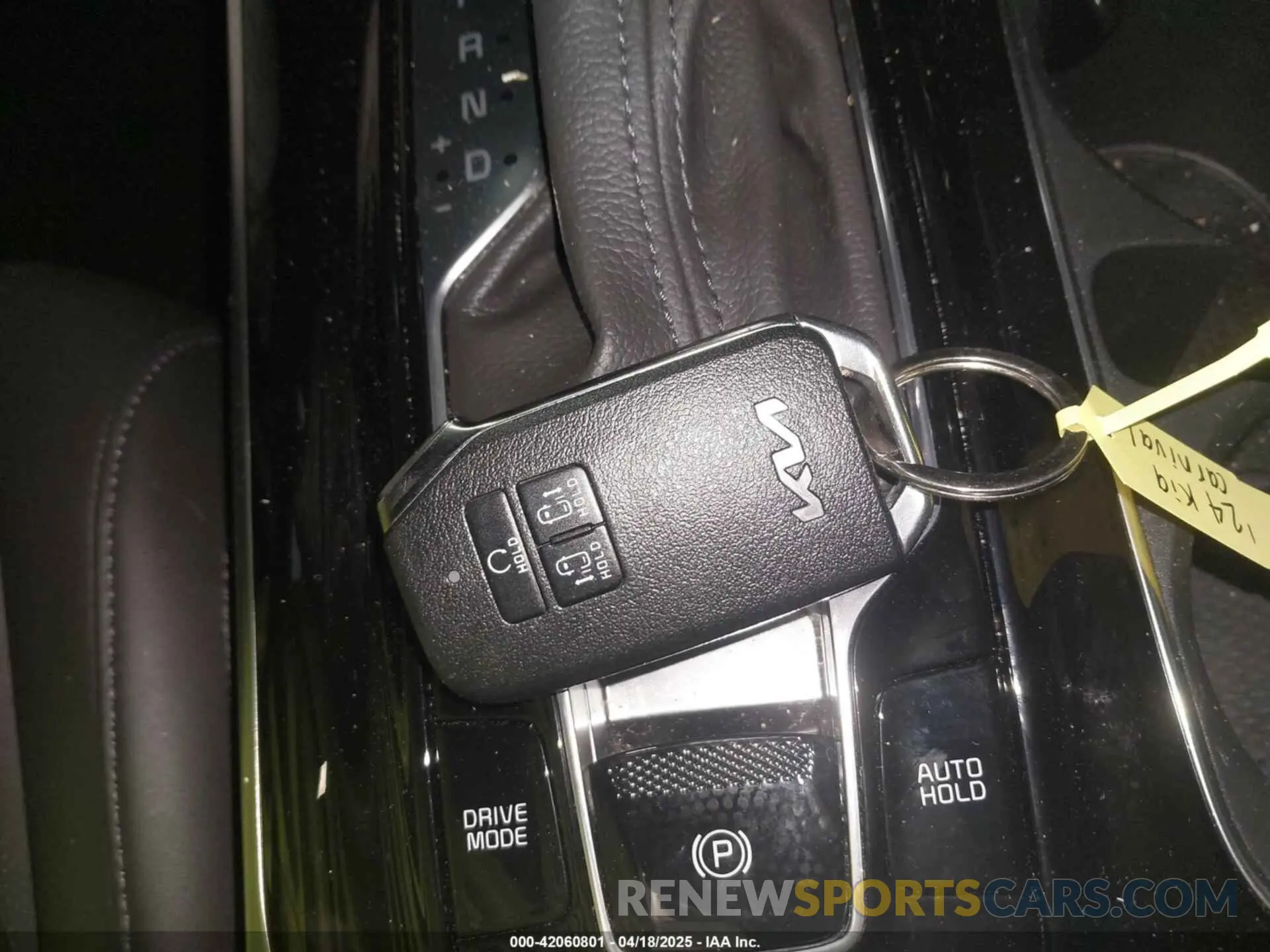 11 fotografías del automóvil dañado KNDNC5H39R6406040 KIA CARNIVAL MPV 2024
