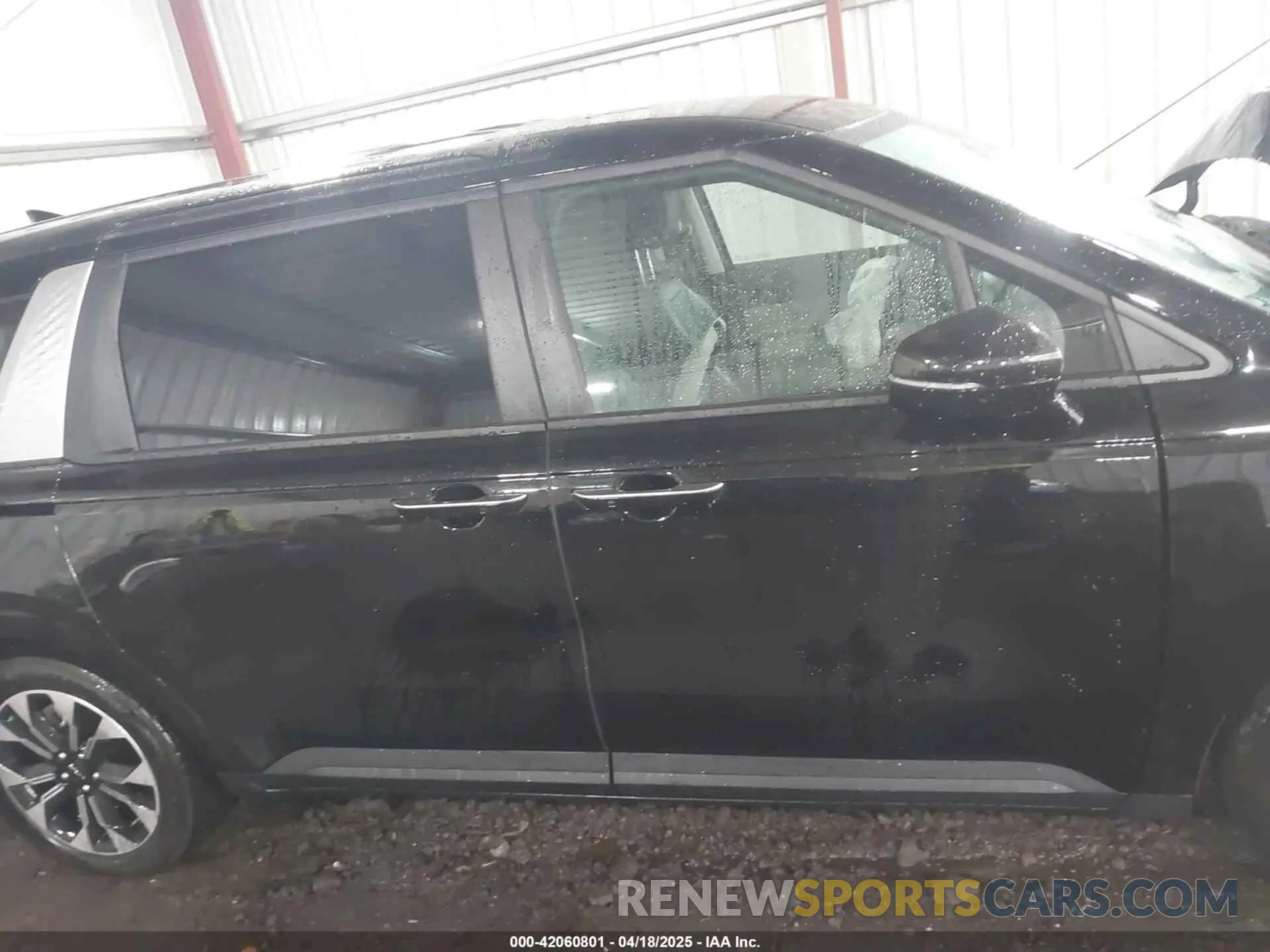 13 fotografías del automóvil dañado KNDNC5H39R6406040 KIA CARNIVAL MPV 2024