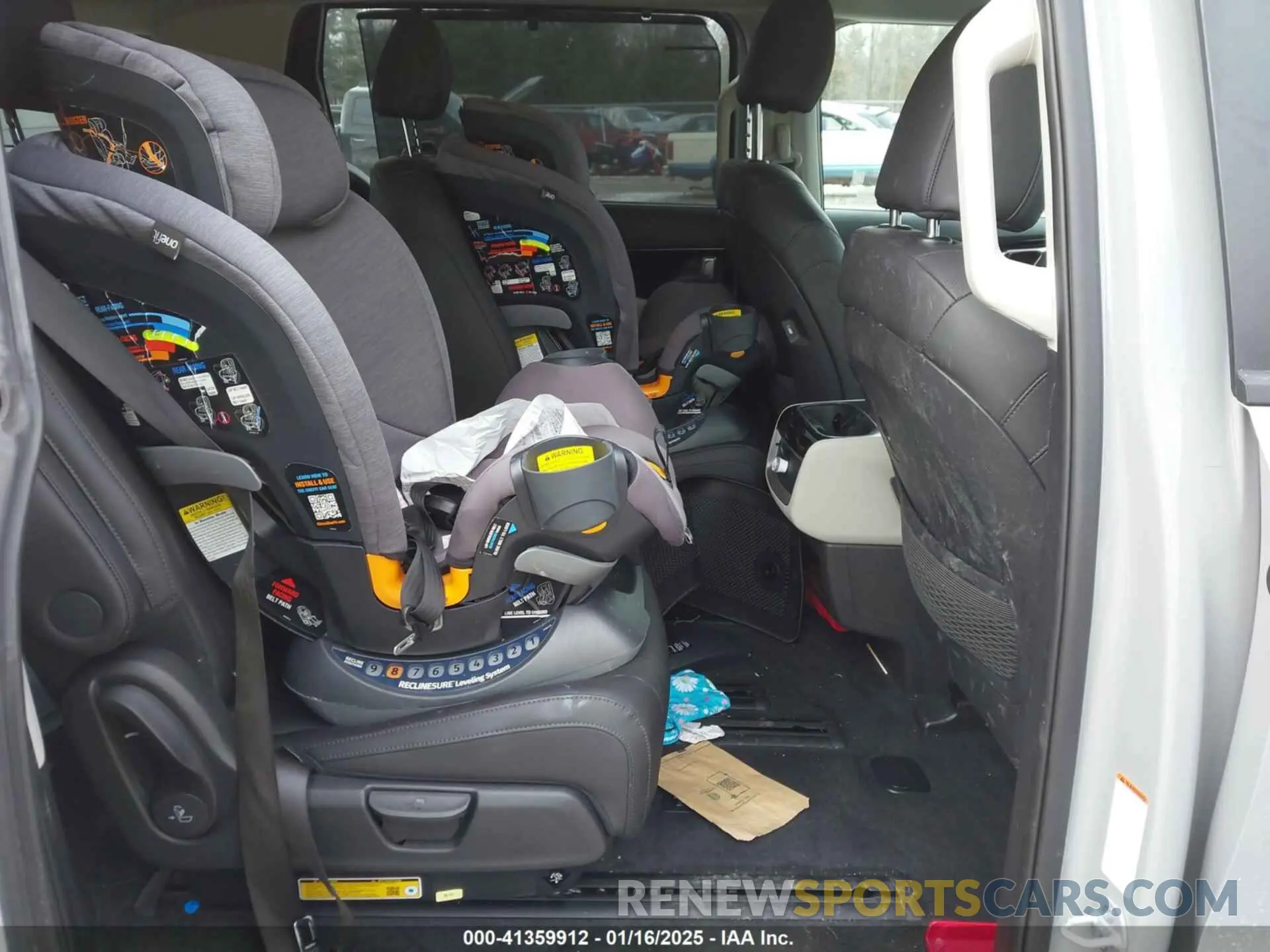 8 fotografías del automóvil dañado KNDNC5H39R6431035 KIA CARNIVAL MPV 2024