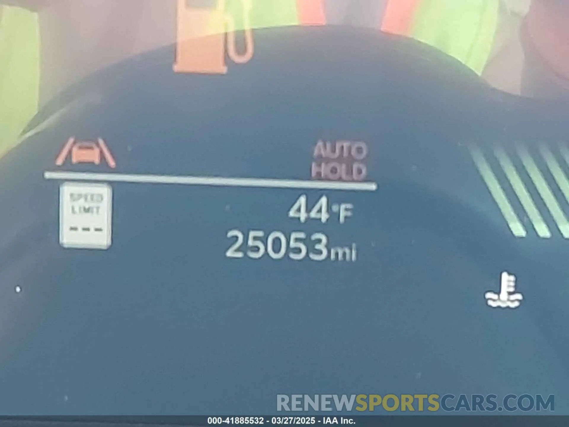 15 fotografías del automóvil dañado KNDNB5K3XS6462795 KIA CARNIVAL MPV 2025