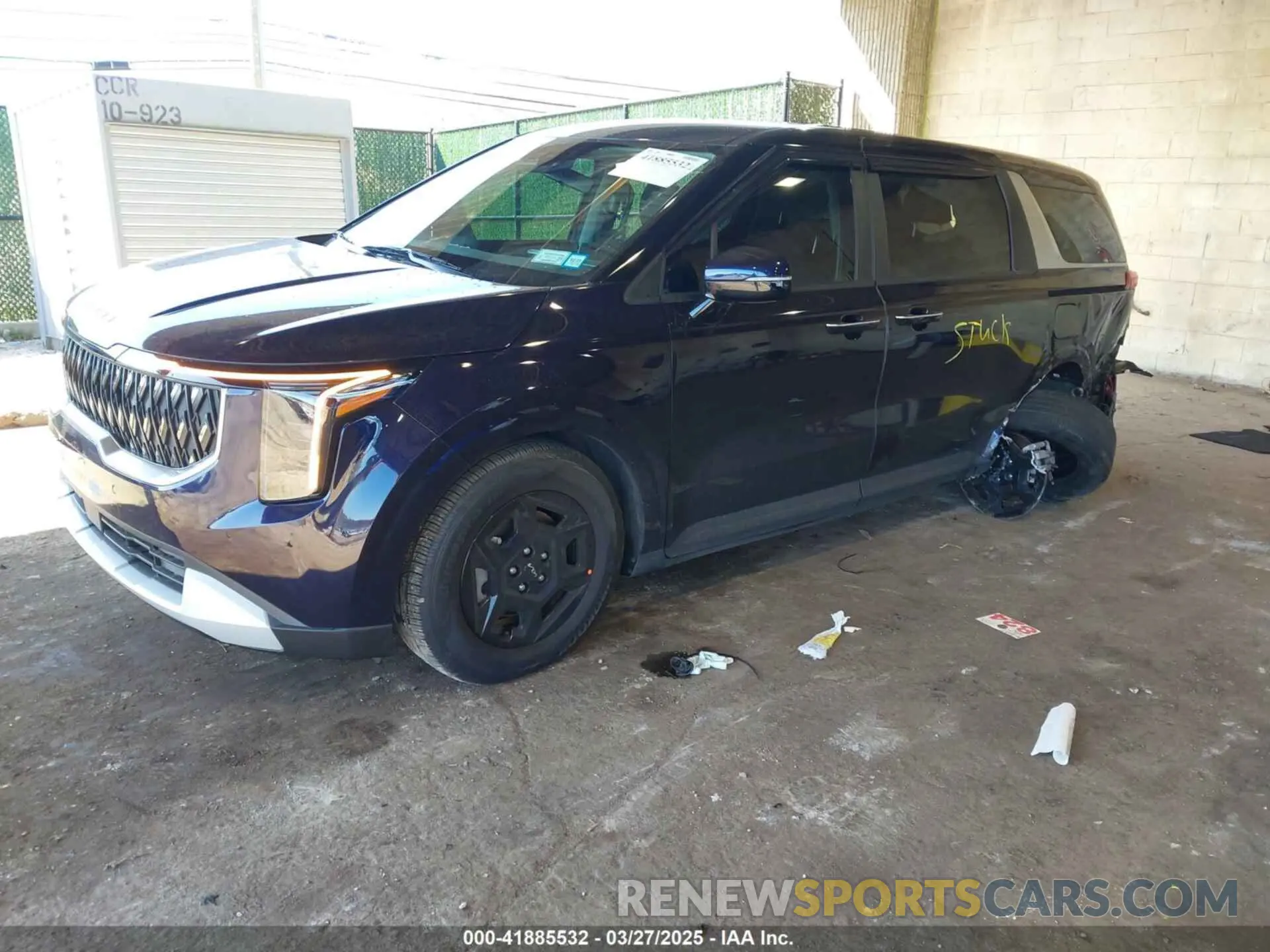2 fotografías del automóvil dañado KNDNB5K3XS6462795 KIA CARNIVAL MPV 2025