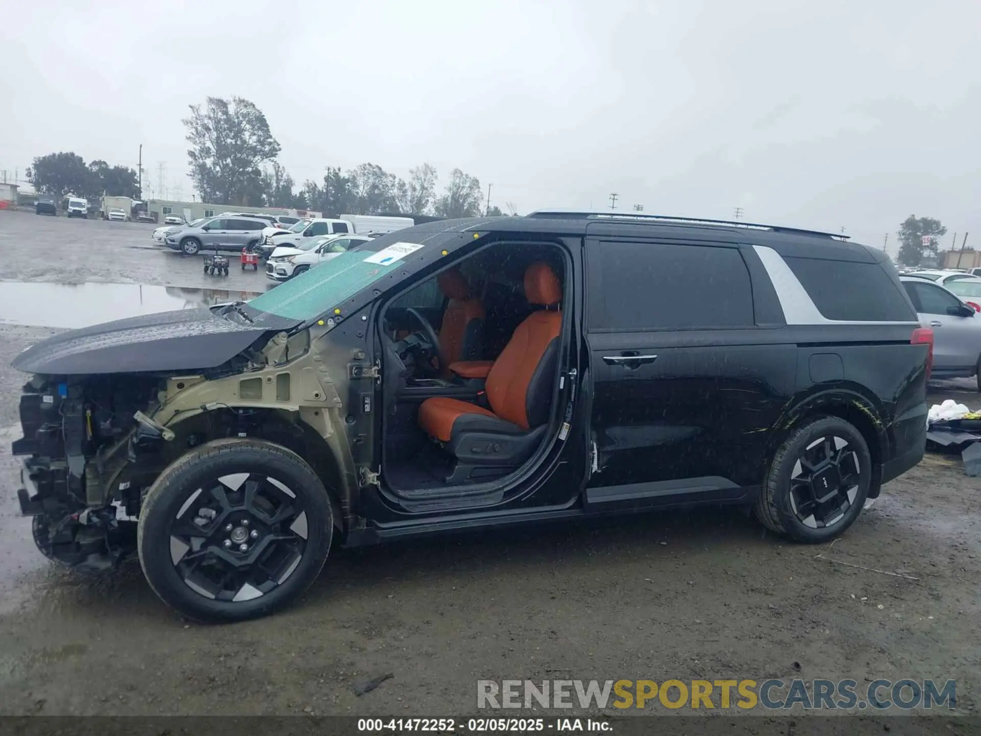 15 fotografías del automóvil dañado KNDNC5K32S6469477 KIA CARNIVAL MPV 2025