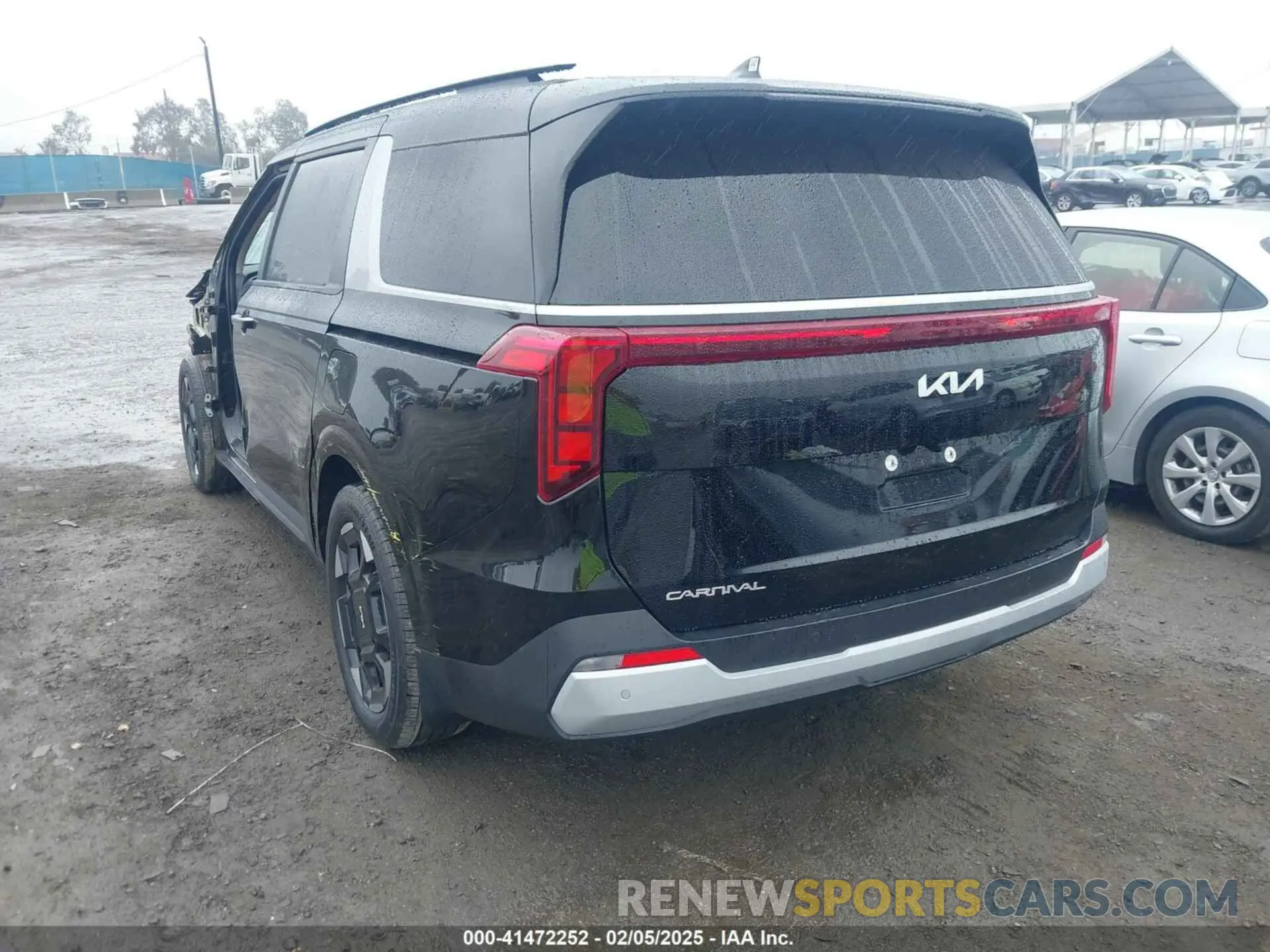 3 fotografías del automóvil dañado KNDNC5K32S6469477 KIA CARNIVAL MPV 2025