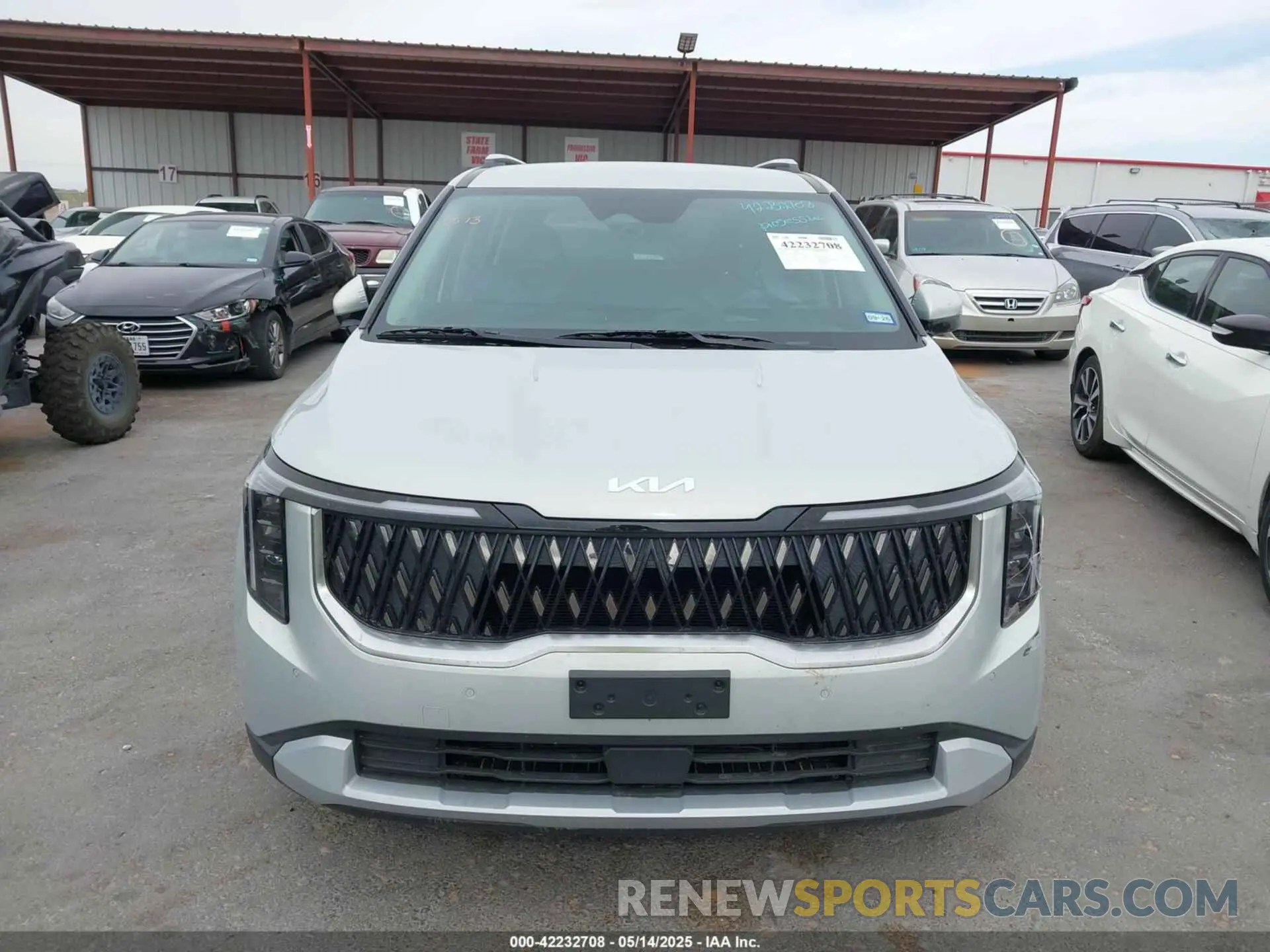 12 fotografías del automóvil dañado KNDNC5K34S6455967 KIA CARNIVAL MPV 2025