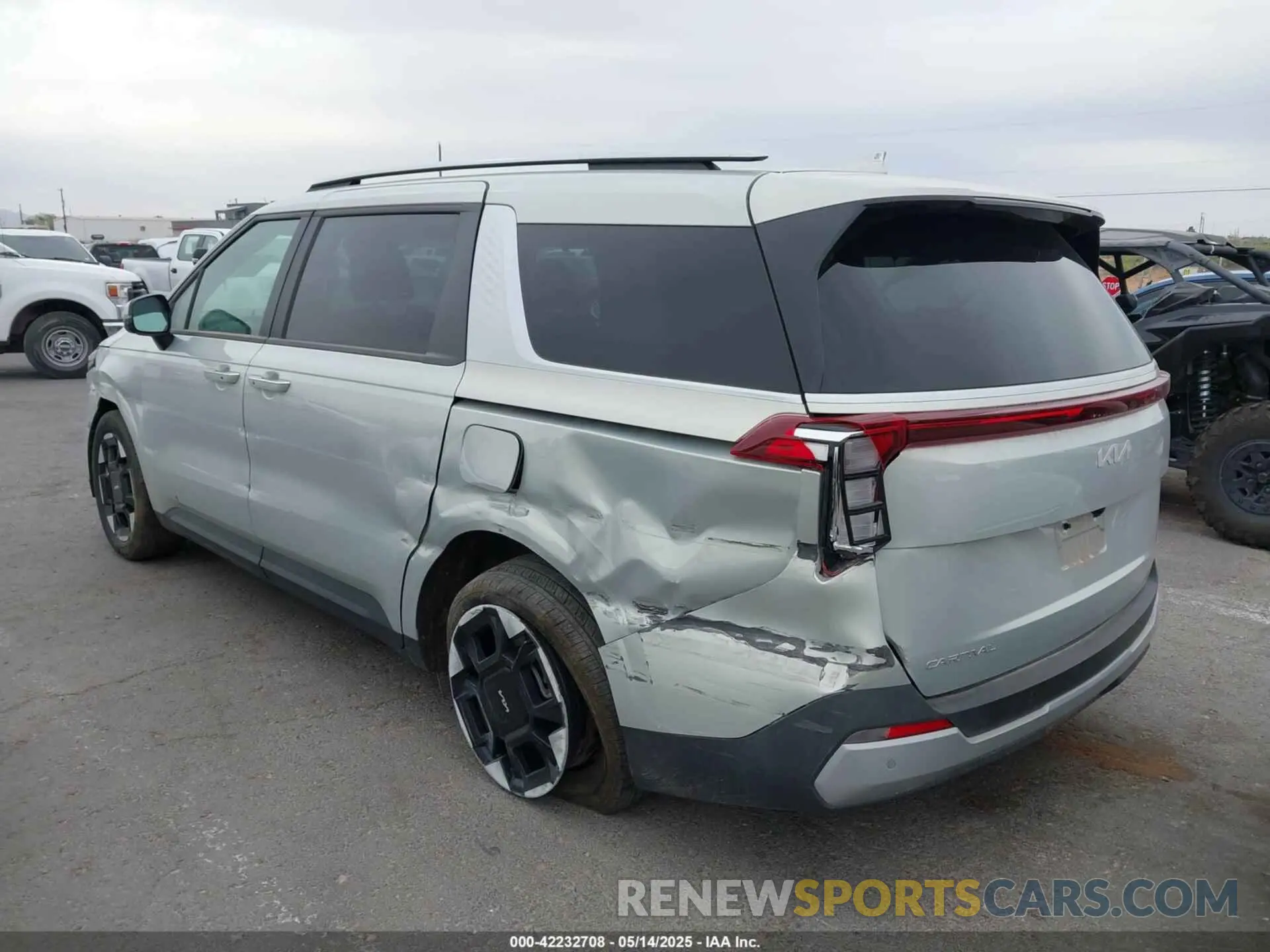 3 fotografías del automóvil dañado KNDNC5K34S6455967 KIA CARNIVAL MPV 2025