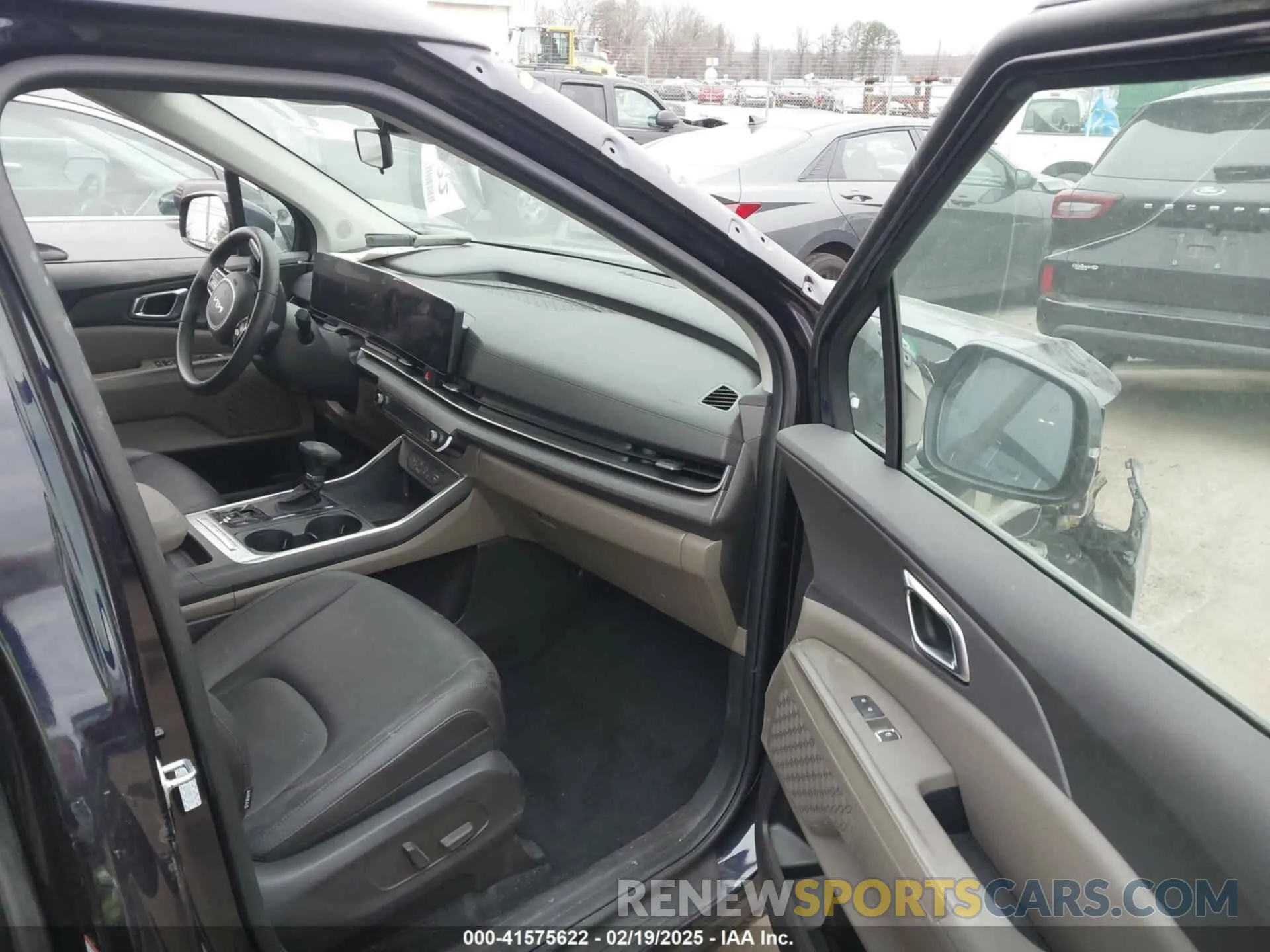 5 fotografías del automóvil dañado KNDNC5K39S6452353 KIA CARNIVAL MPV 2025