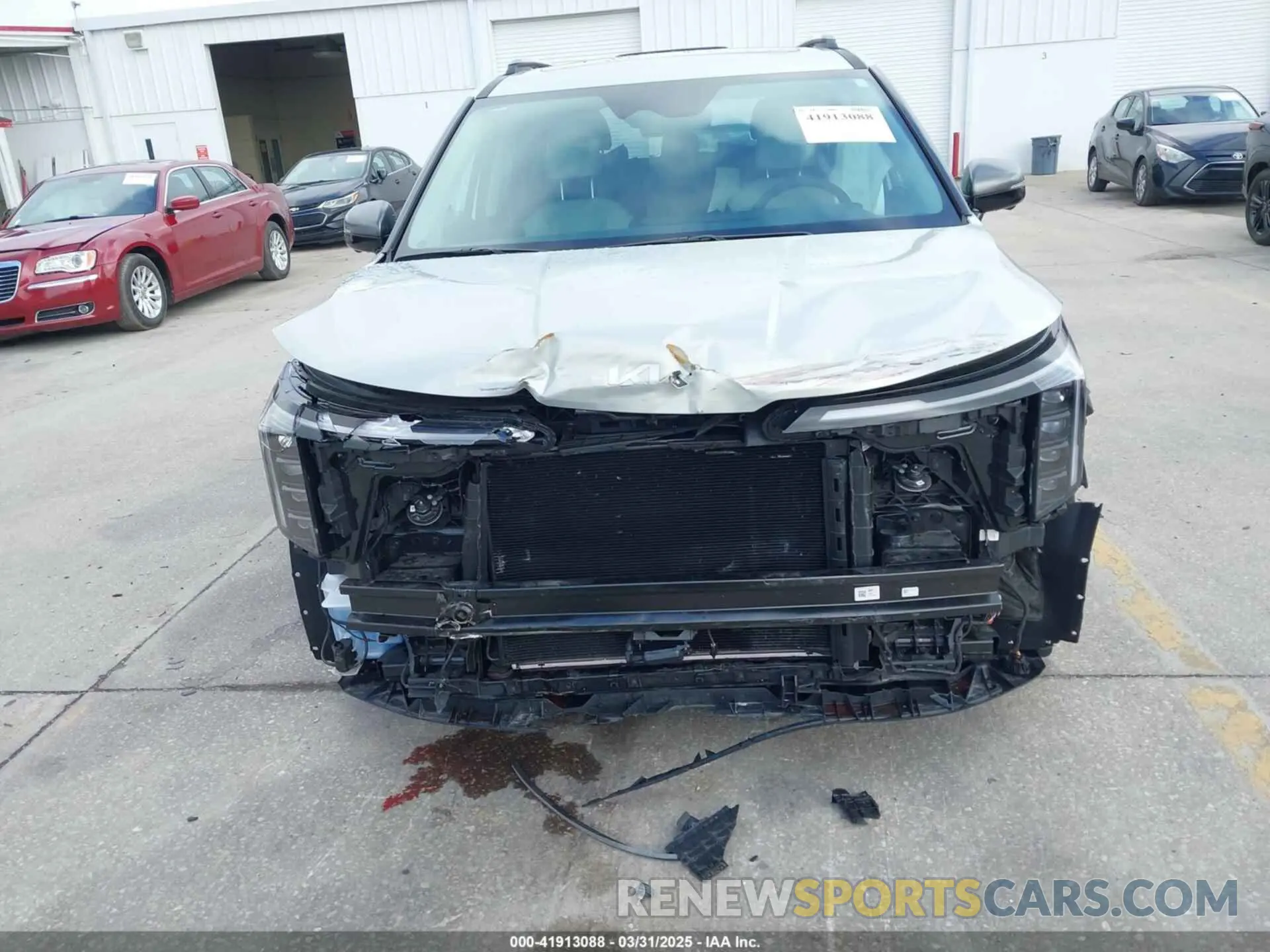12 fotografías del automóvil dañado KNDNE5K38S6462298 KIA CARNIVAL MPV 2025
