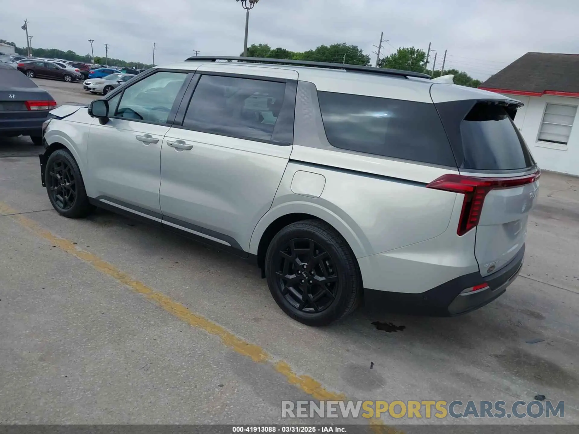 3 fotografías del automóvil dañado KNDNE5K38S6462298 KIA CARNIVAL MPV 2025