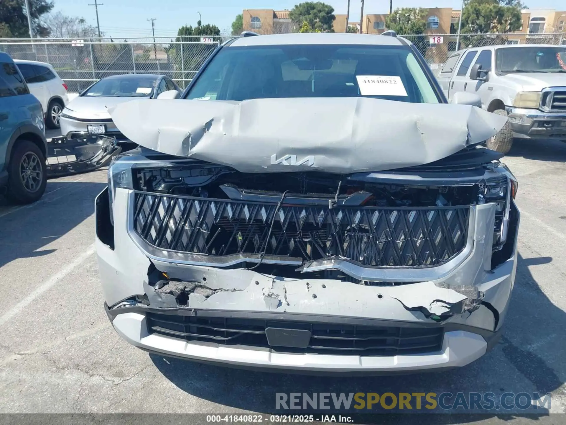 12 fotografías del automóvil dañado KNDNC5KA6S6044309 KIA CARNIVAL MPV HYBRID 2025