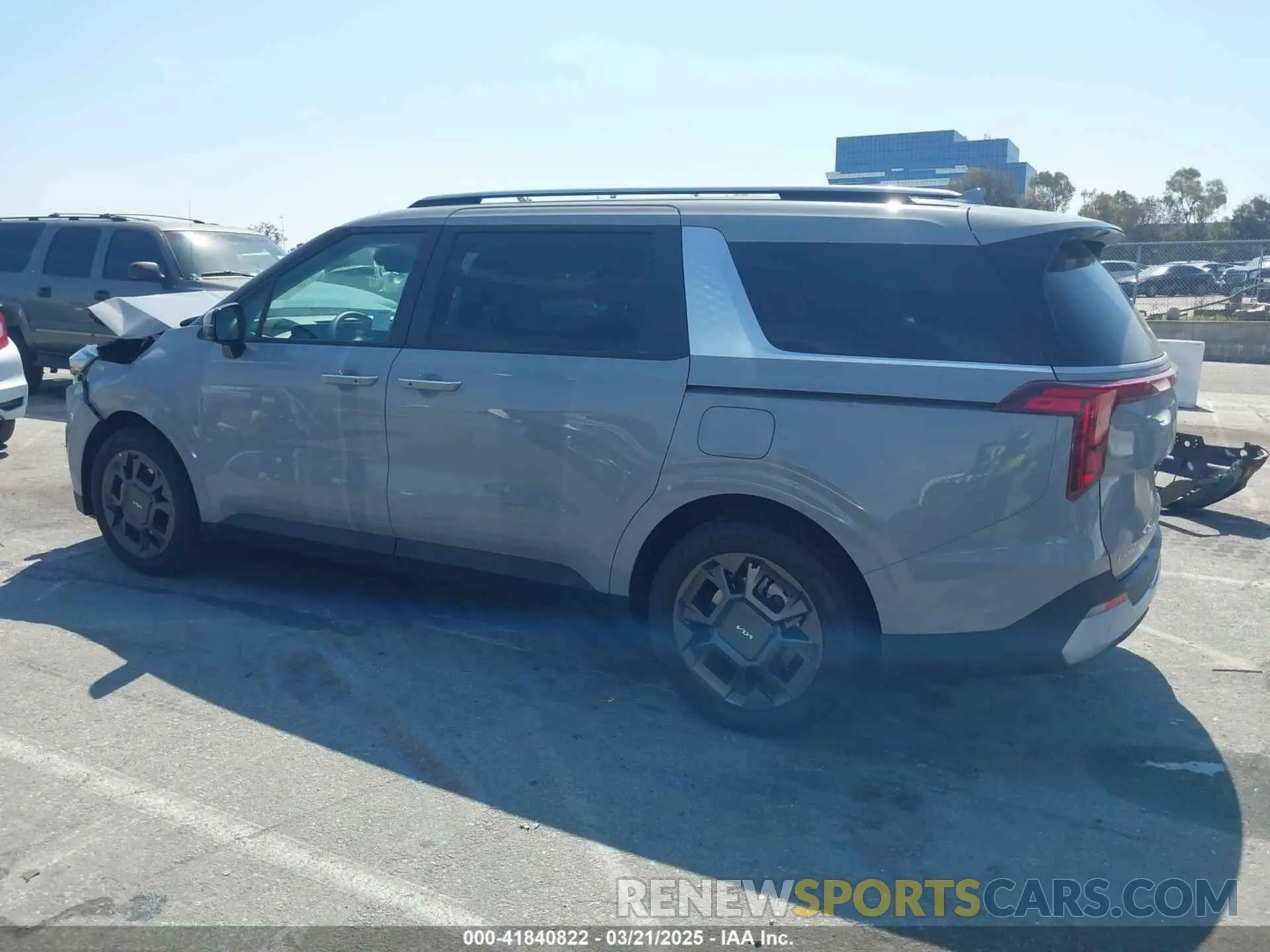 14 fotografías del automóvil dañado KNDNC5KA6S6044309 KIA CARNIVAL MPV HYBRID 2025