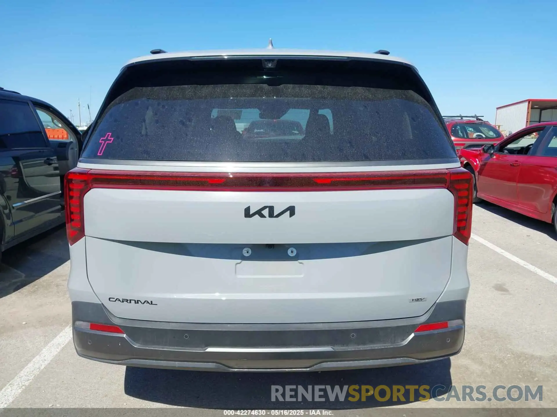 17 fotografías del automóvil dañado KNDNE5KA7S6034155 KIA CARNIVAL MPV HYBRID 2025