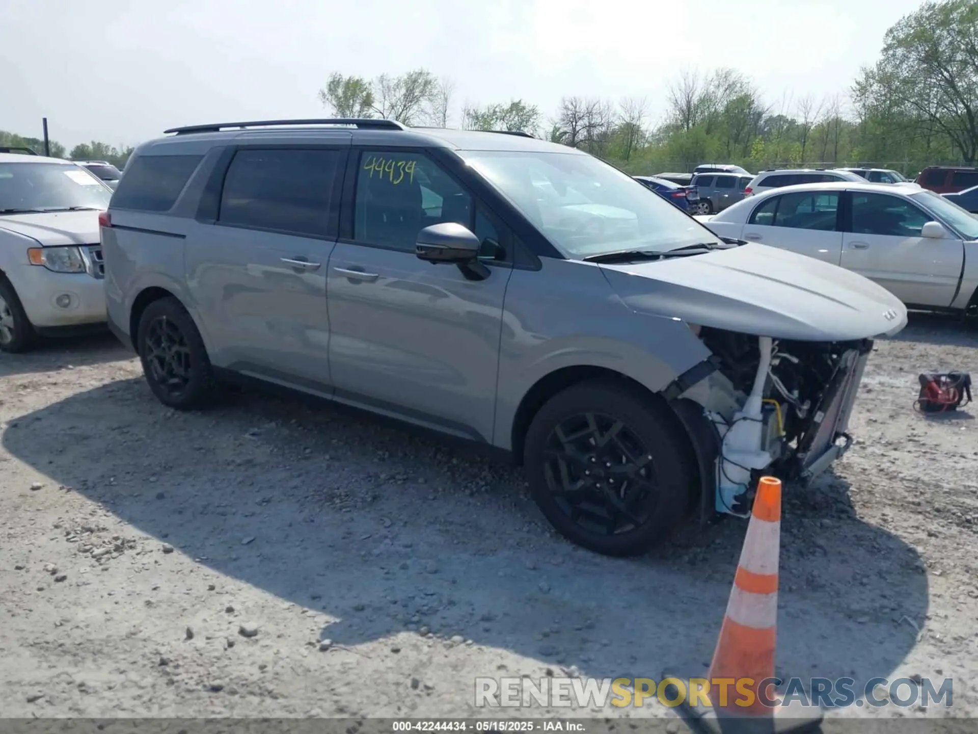 1 fotografías del automóvil dañado KNDNE5KA8S6042829 KIA CARNIVAL MPV HYBRID 2025