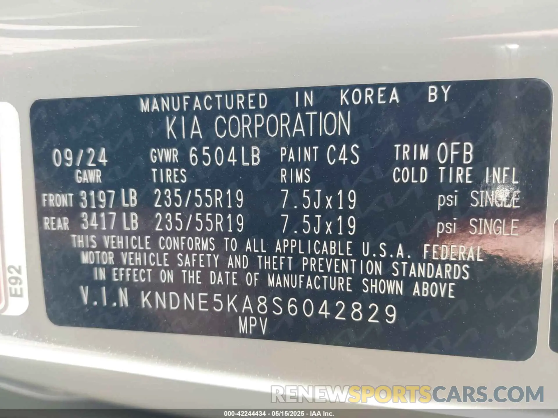 9 fotografías del automóvil dañado KNDNE5KA8S6042829 KIA CARNIVAL MPV HYBRID 2025