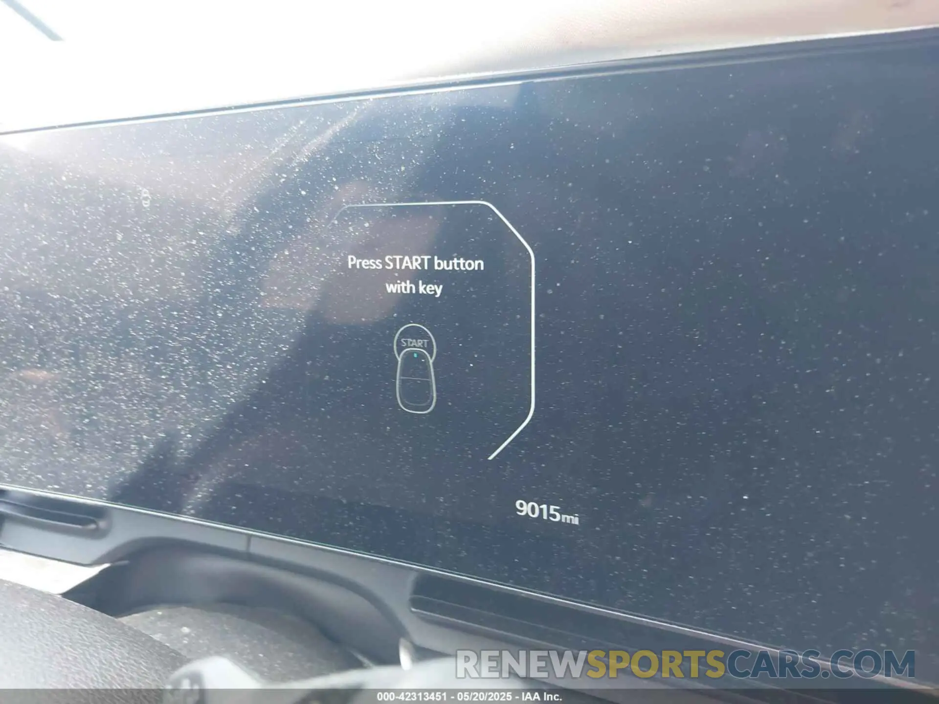 7 fotografías del automóvil dañado KNDNE5KA9S6030950 KIA CARNIVAL MPV HYBRID 2025