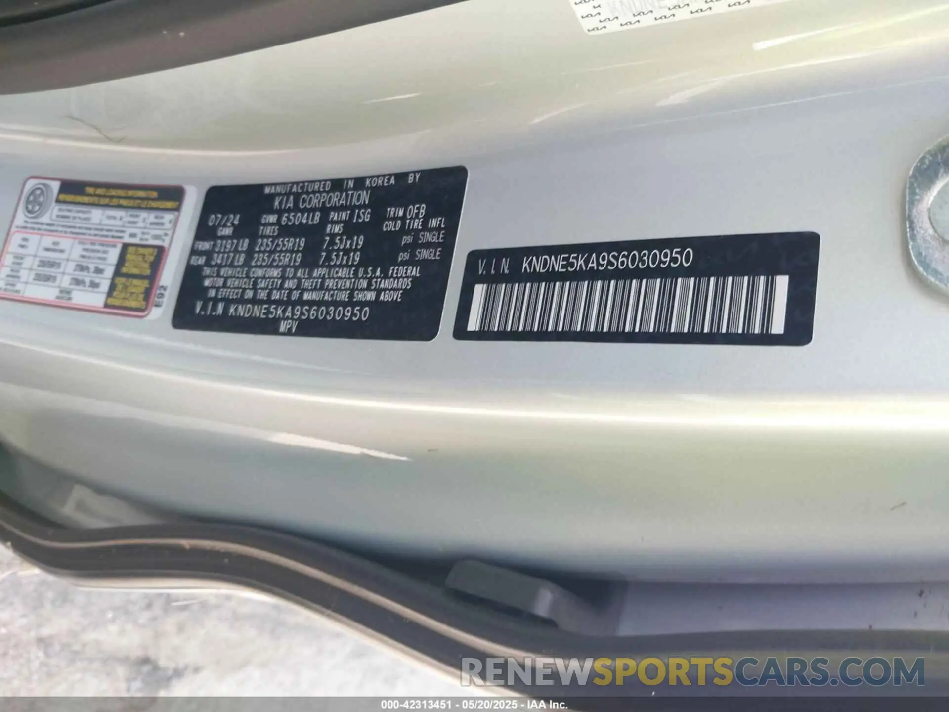 9 fotografías del automóvil dañado KNDNE5KA9S6030950 KIA CARNIVAL MPV HYBRID 2025