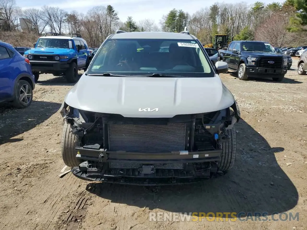 5 fotografías del automóvil dañado KNDNE5H30N6062019 KIA CARNIVAL S 2022