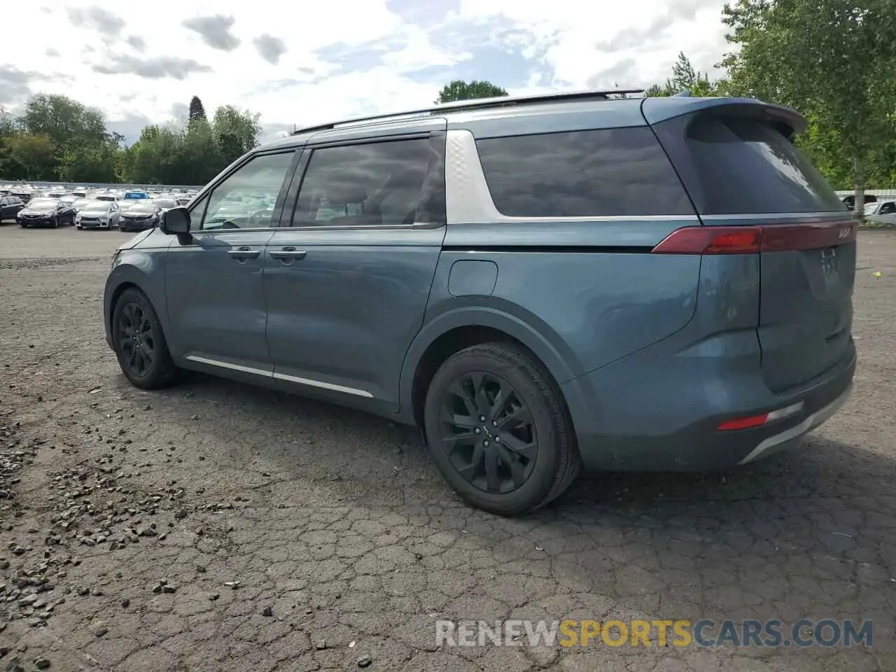 2 fotografías del automóvil dañado KNDNE5H31P6236392 KIA CARNIVAL S 2023