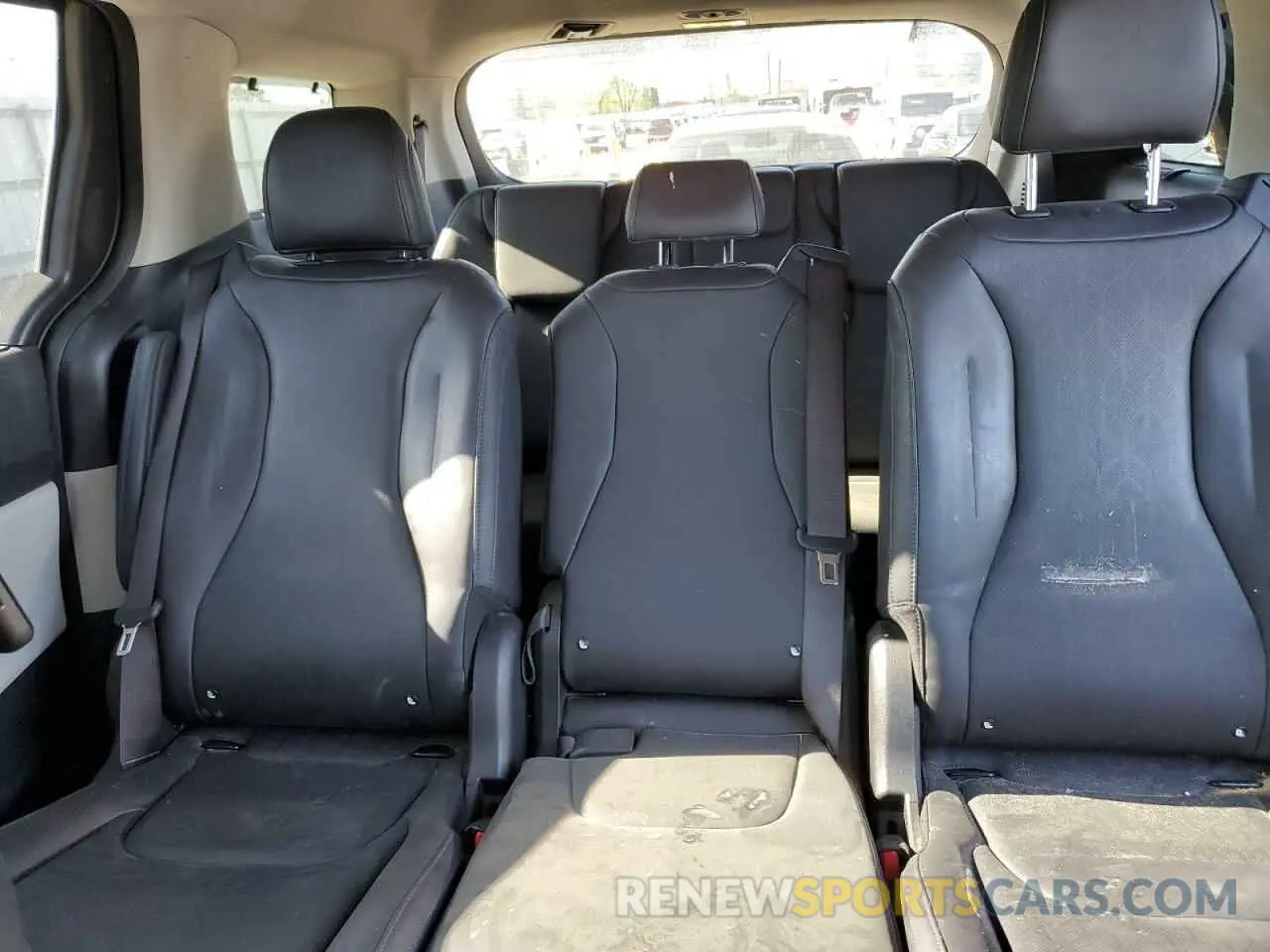 10 fotografías del automóvil dañado KNDNE5H38P6221226 KIA CARNIVAL S 2023