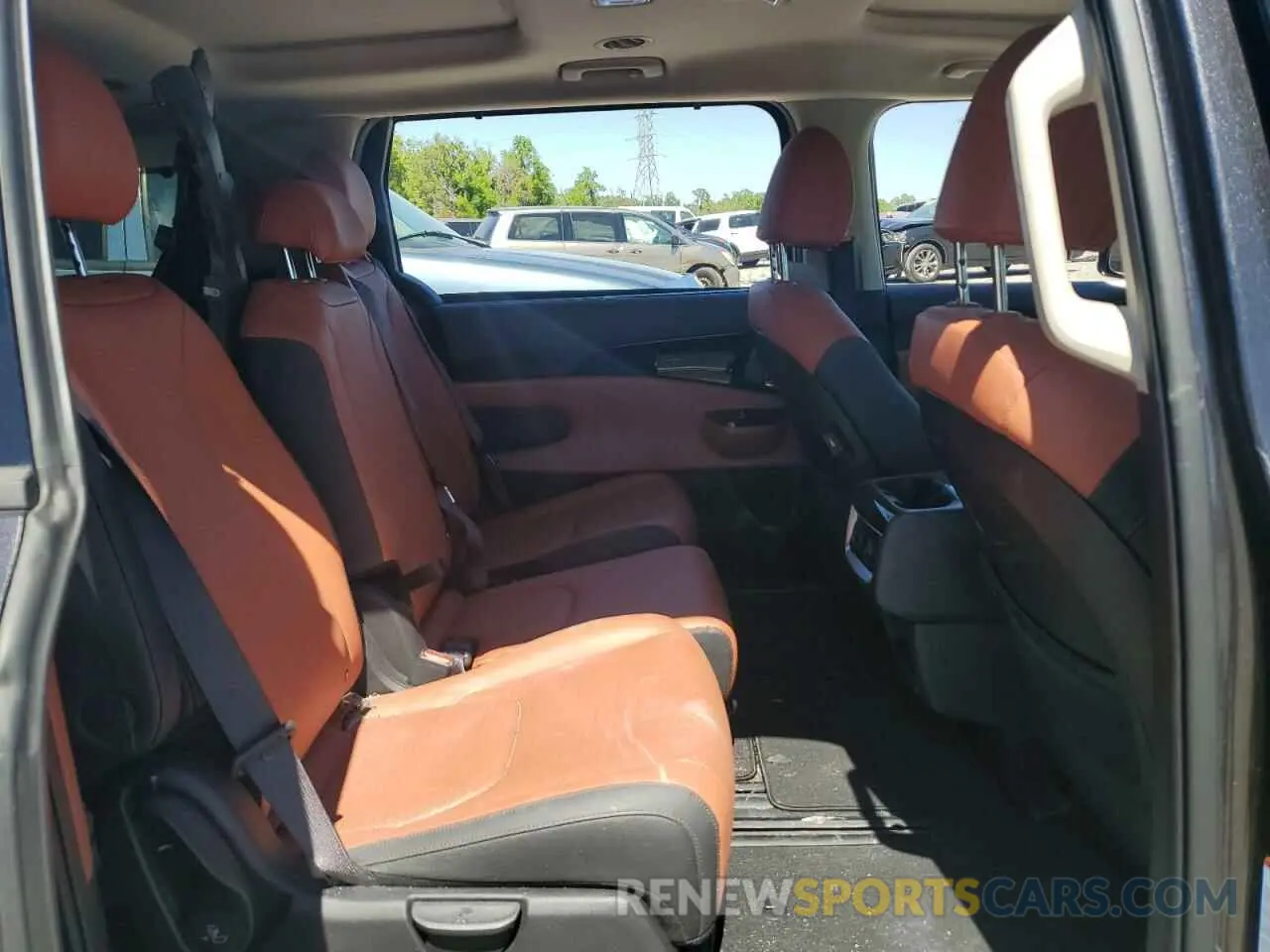 11 fotografías del automóvil dañado KNDNE5H39P6269124 KIA CARNIVAL S 2023