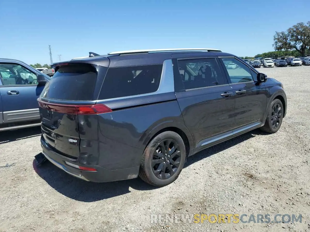 3 fotografías del automóvil dañado KNDNE5H39P6269124 KIA CARNIVAL S 2023