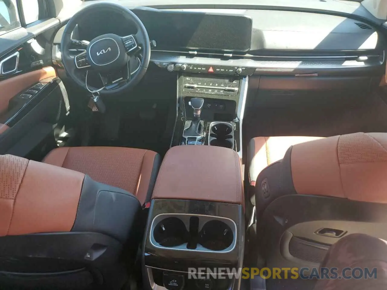 8 fotografías del automóvil dañado KNDNE5H39P6269124 KIA CARNIVAL S 2023