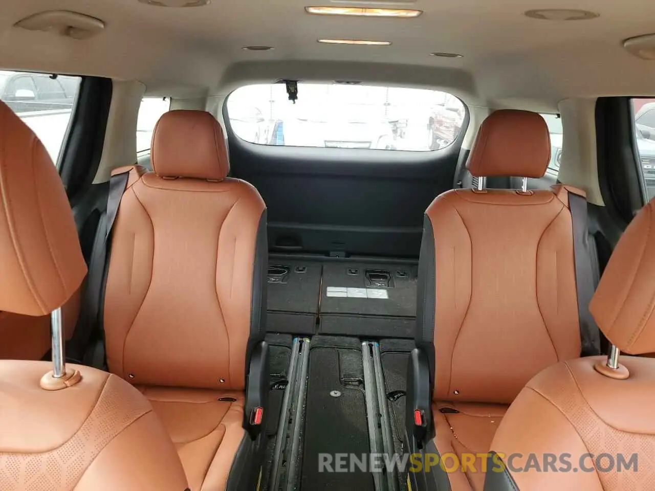 10 fotografías del automóvil dañado KNDNE5H37R6341179 KIA CARNIVAL S 2024