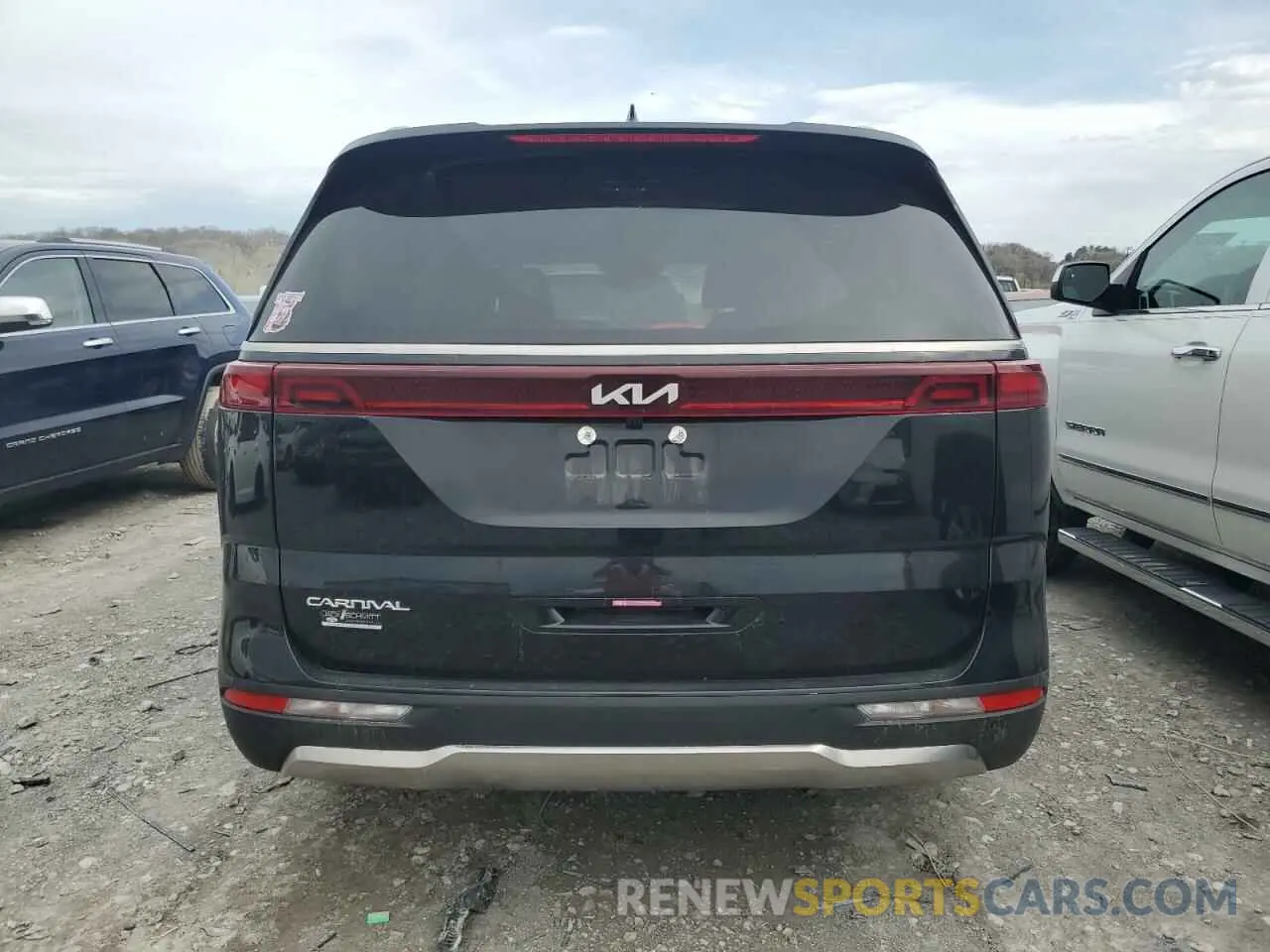 6 fotografías del automóvil dañado KNDNE5H37R6341179 KIA CARNIVAL S 2024