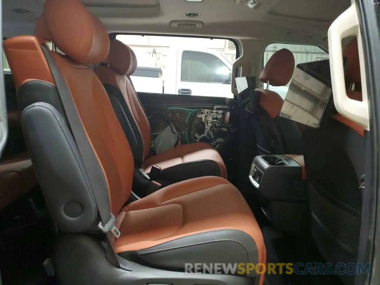 11 fotografías del automóvil dañado KNDNE5K30S6498051 KIA CARNIVAL S 2025