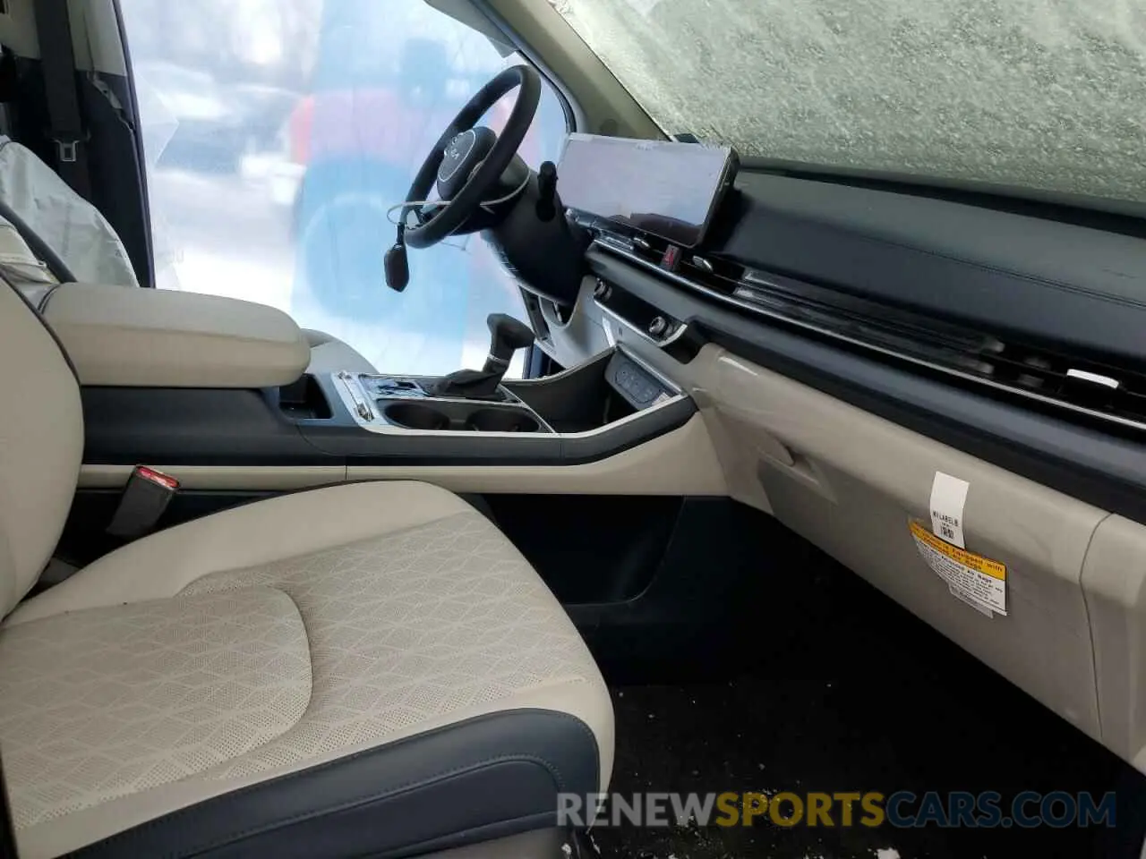 7 fotografías del automóvil dañado KNDNE5K33S6504361 KIA CARNIVAL S 2025