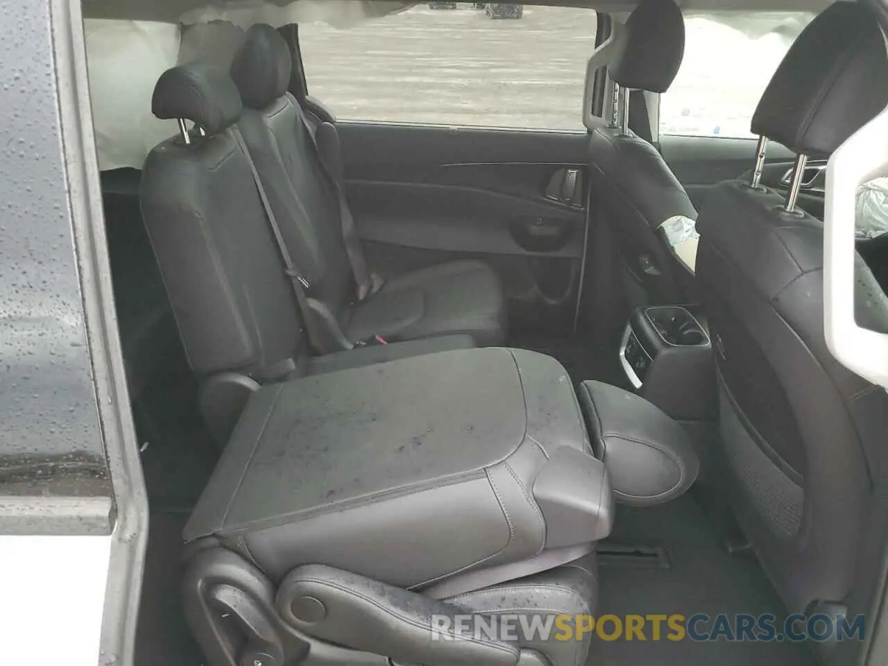 12 fotografías del automóvil dañado KNDNE5K34S6464842 KIA CARNIVAL S 2025