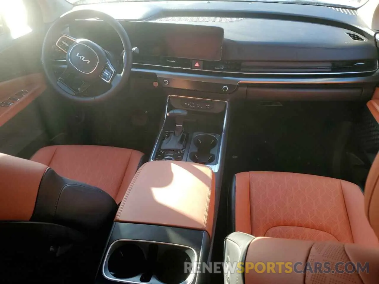 8 fotografías del automóvil dañado KNDNE5K34S6485318 KIA CARNIVAL S 2025