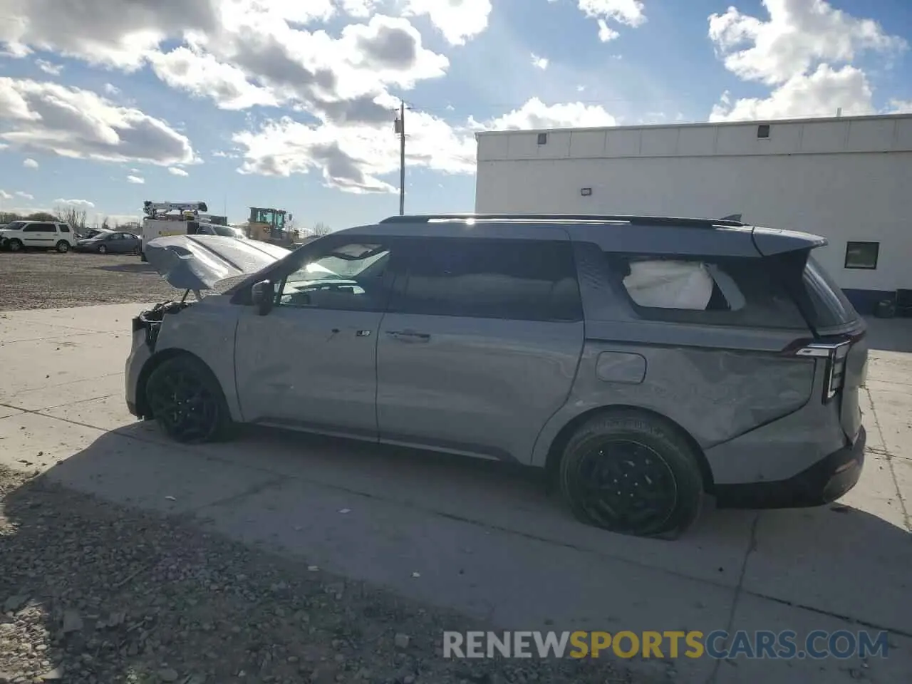 2 fotografías del automóvil dañado KNDNE5KA0S6031310 KIA CARNIVAL S 2025