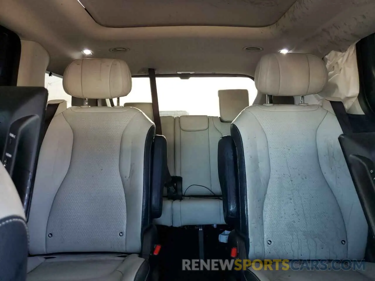 10 fotografías del automóvil dañado KNDNE5KA0S6034319 KIA CARNIVAL S 2025