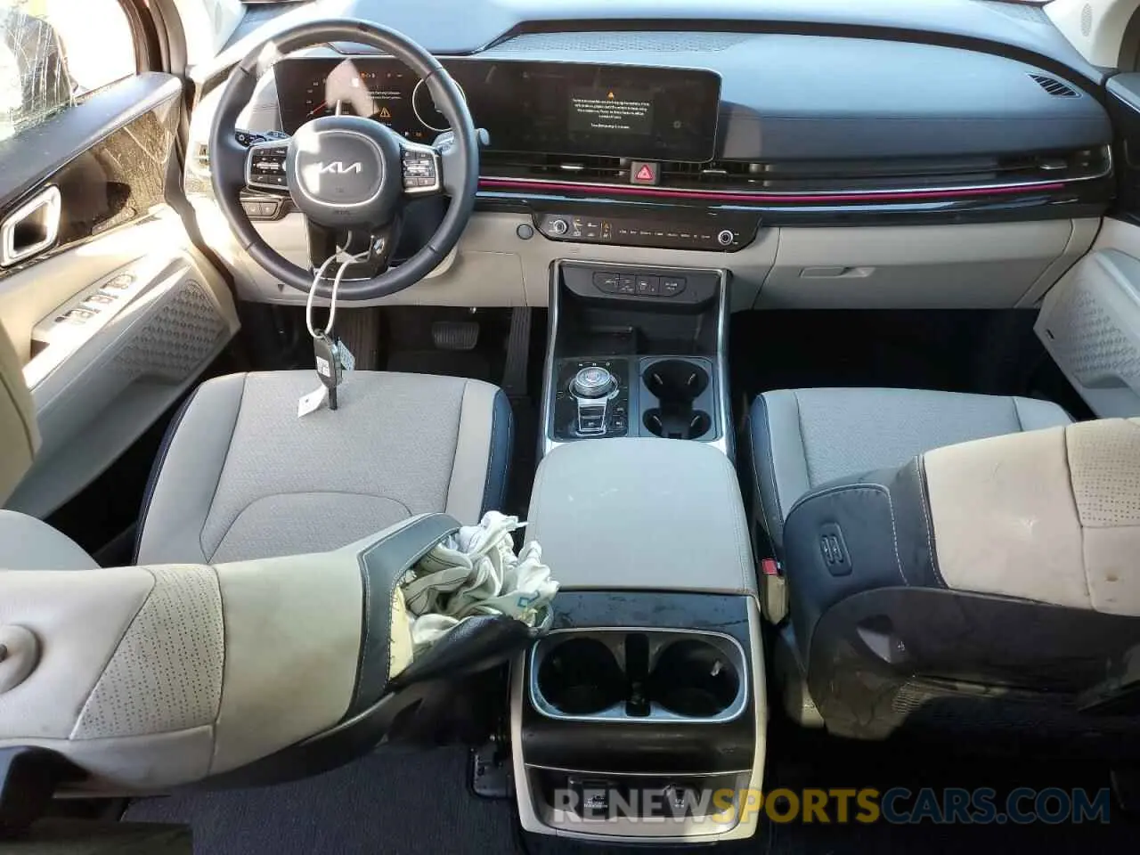 8 fotografías del automóvil dañado KNDNE5KA0S6034319 KIA CARNIVAL S 2025