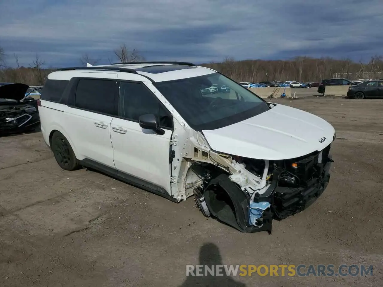 4 fotografías del automóvil dañado KNDNE5KA1S6030120 KIA CARNIVAL S 2025