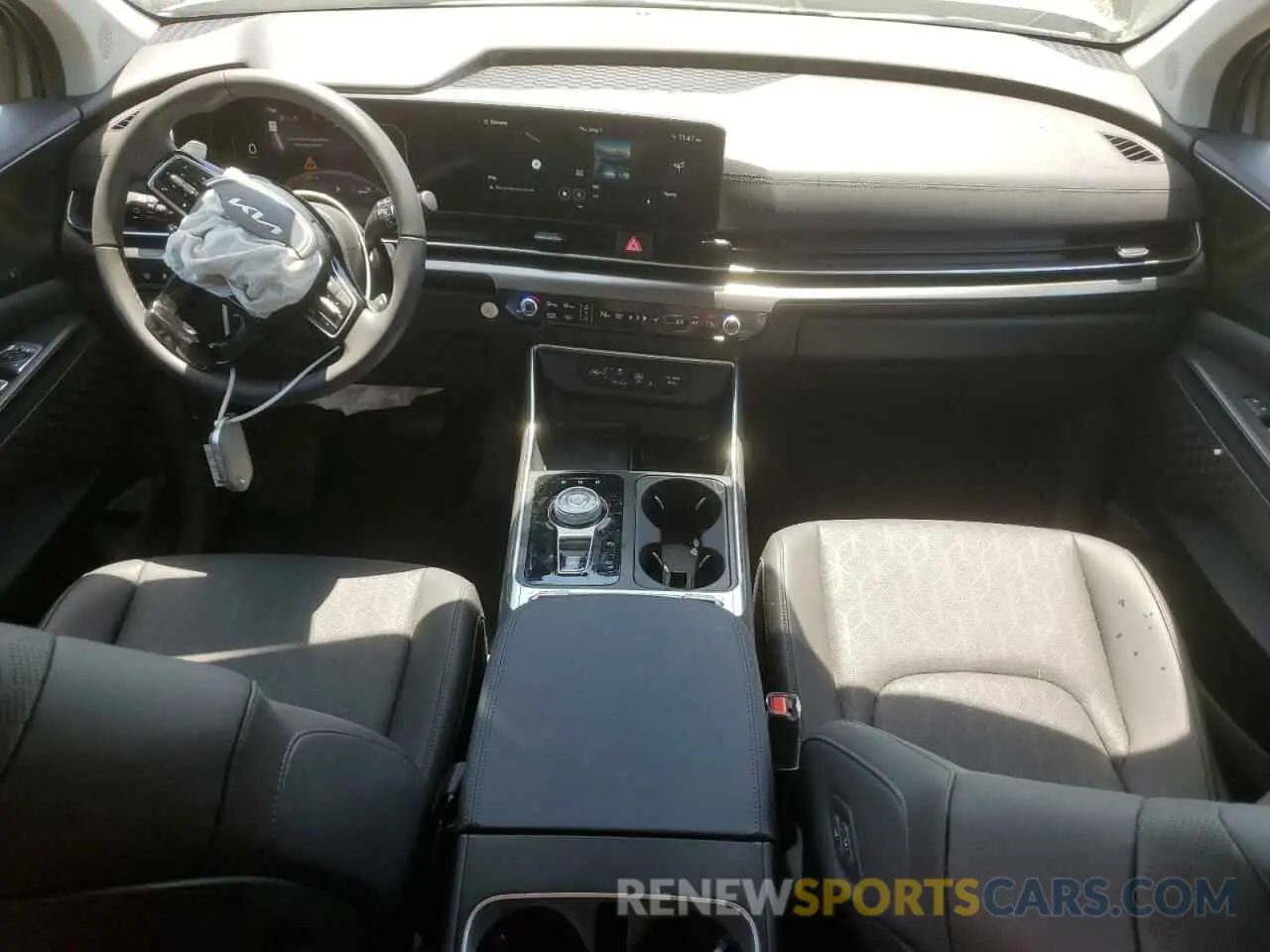 8 fotografías del automóvil dañado KNDNE5KA2S6032782 KIA CARNIVAL S 2025