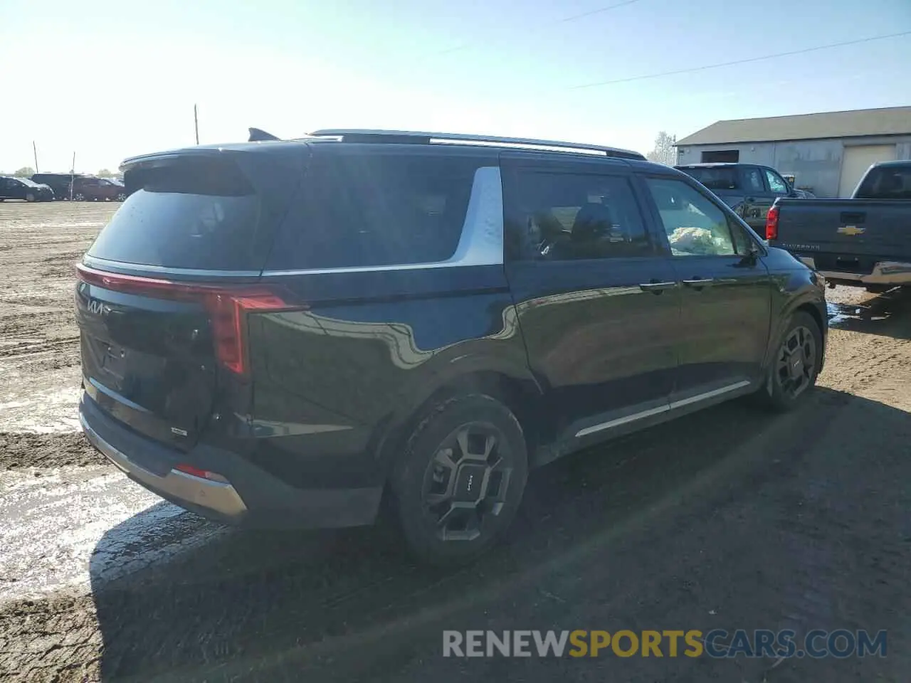 3 fotografías del automóvil dañado KNDNE5KAXS6042184 KIA CARNIVAL S 2025
