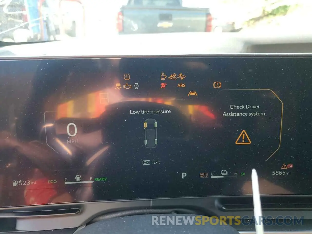 9 fotografías del automóvil dañado KNDNE5KAXS6042184 KIA CARNIVAL S 2025