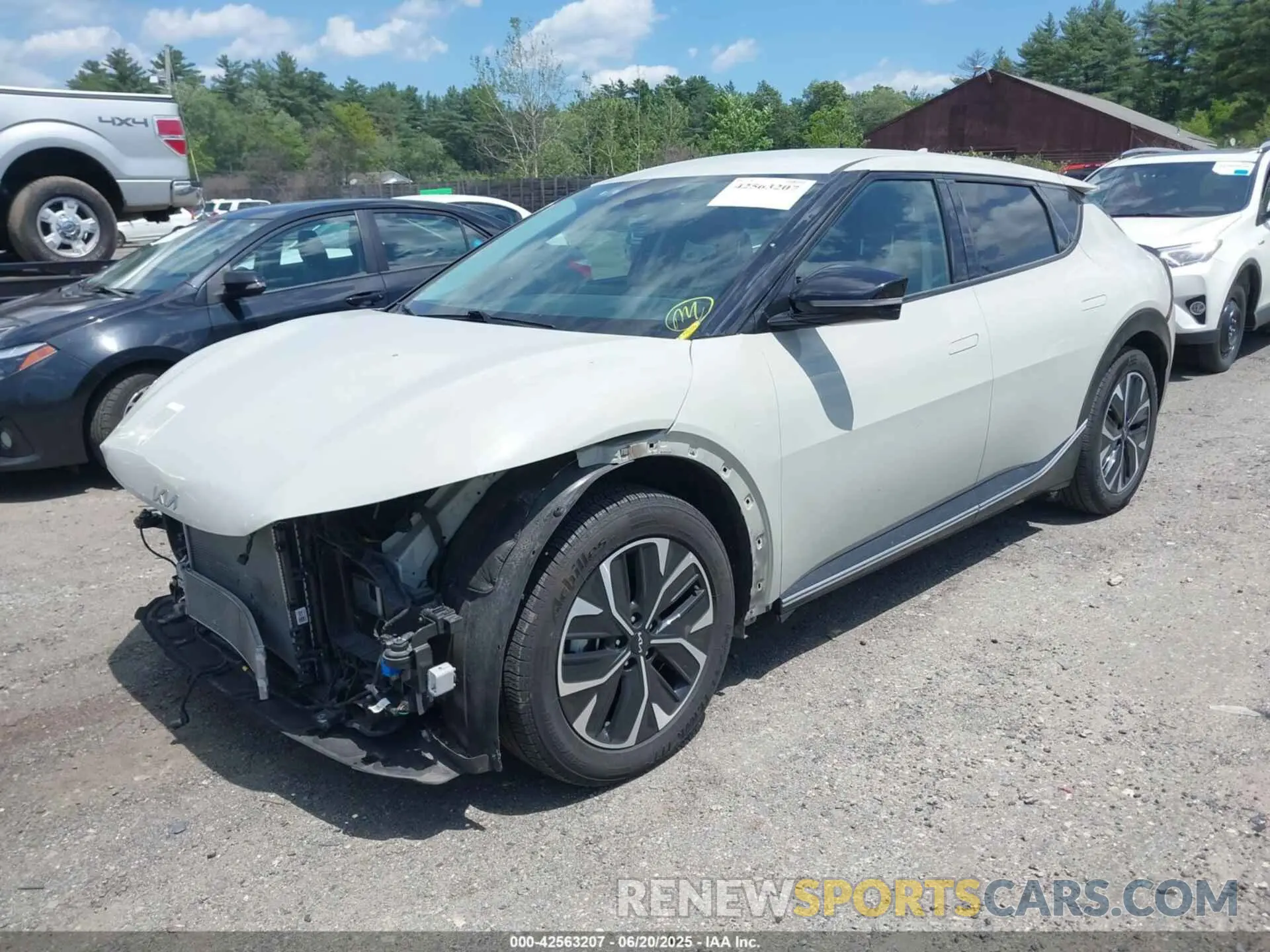 15 fotografías del automóvil dañado KNDC34LA6N5034535 KIA EV6 2022