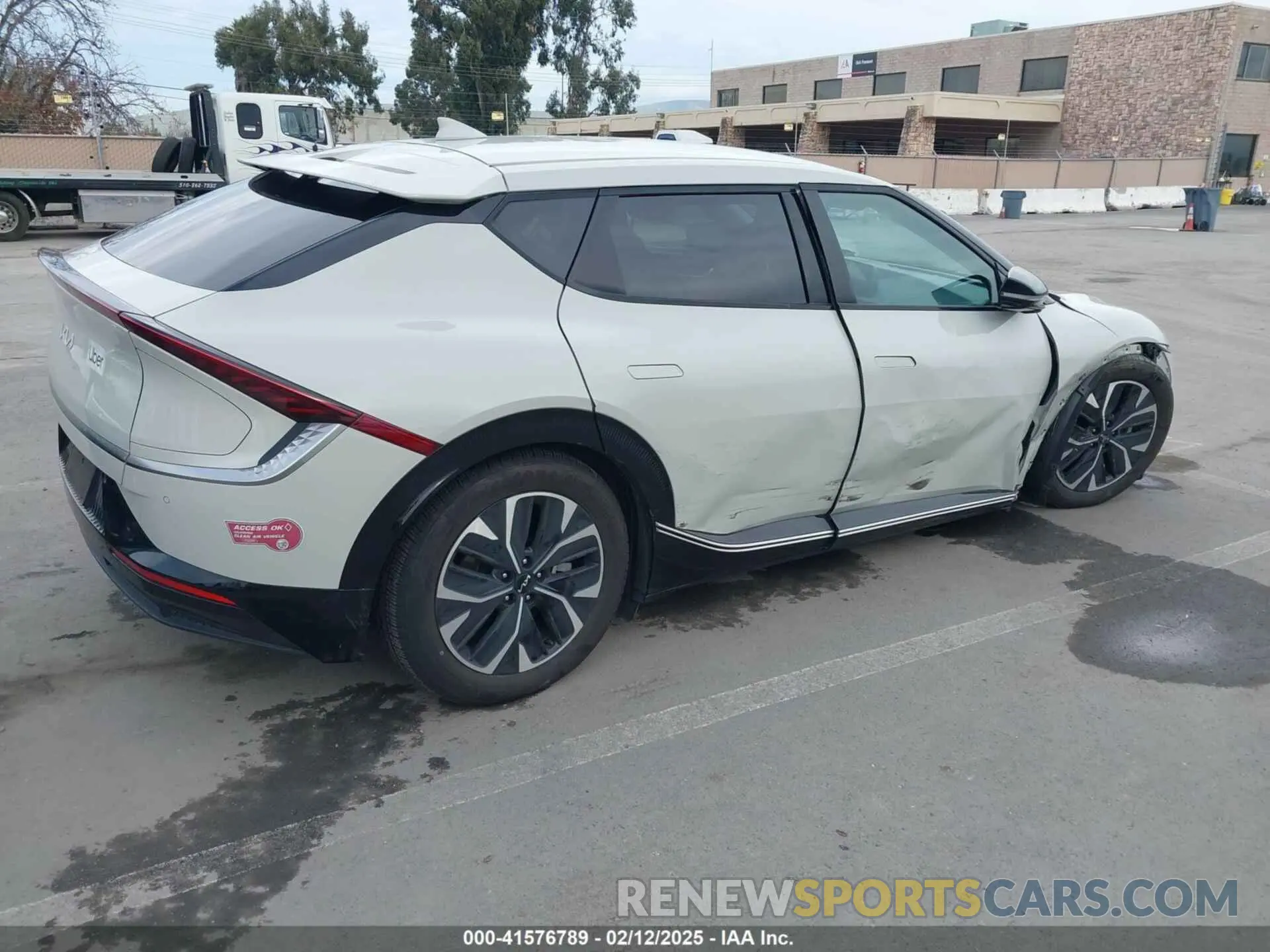 4 fotografías del automóvil dañado KNDC34LA9N5043553 KIA EV6 2022