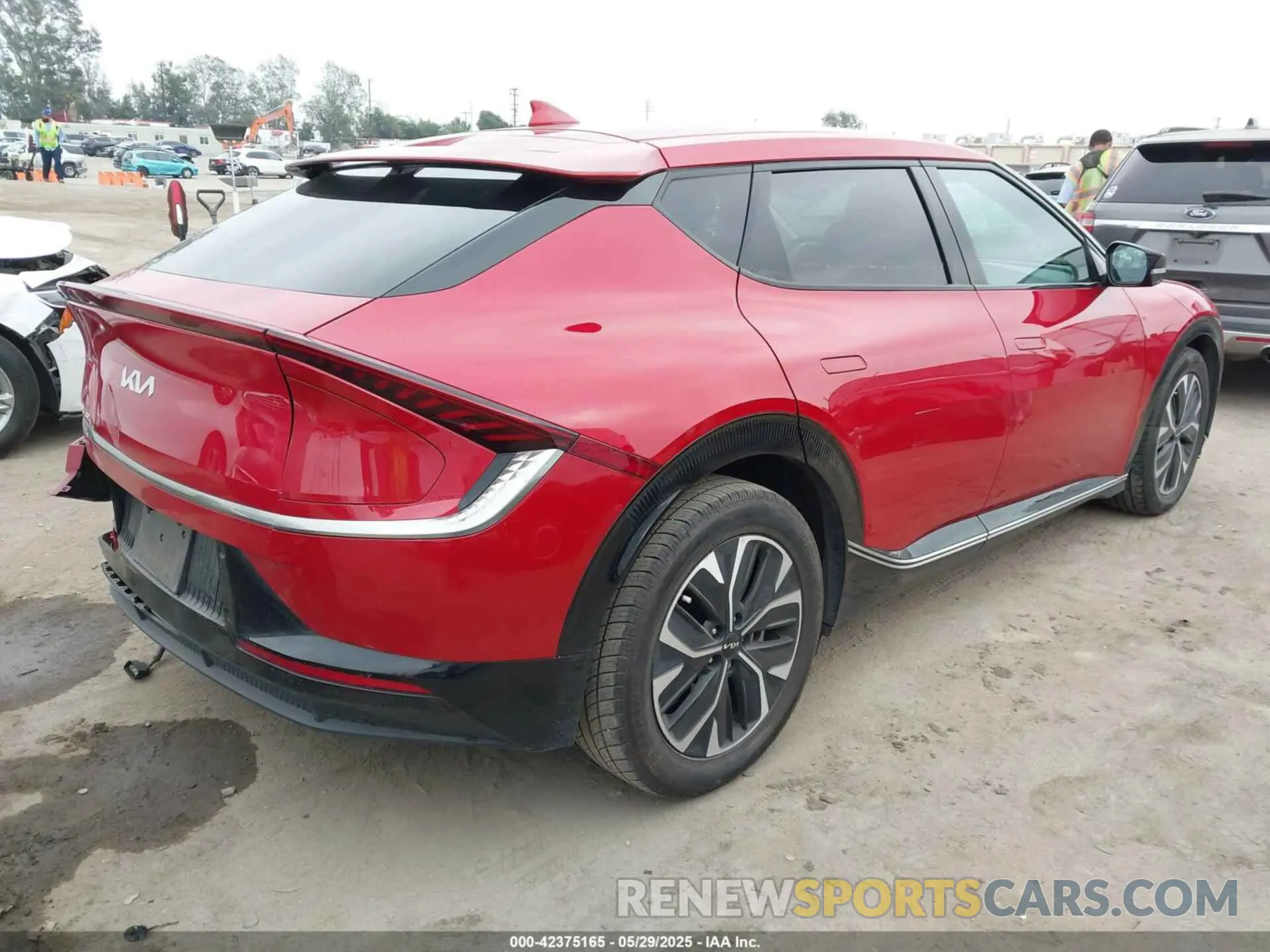 4 fotografías del automóvil dañado KNDC34LAXN5066095 KIA EV6 2022