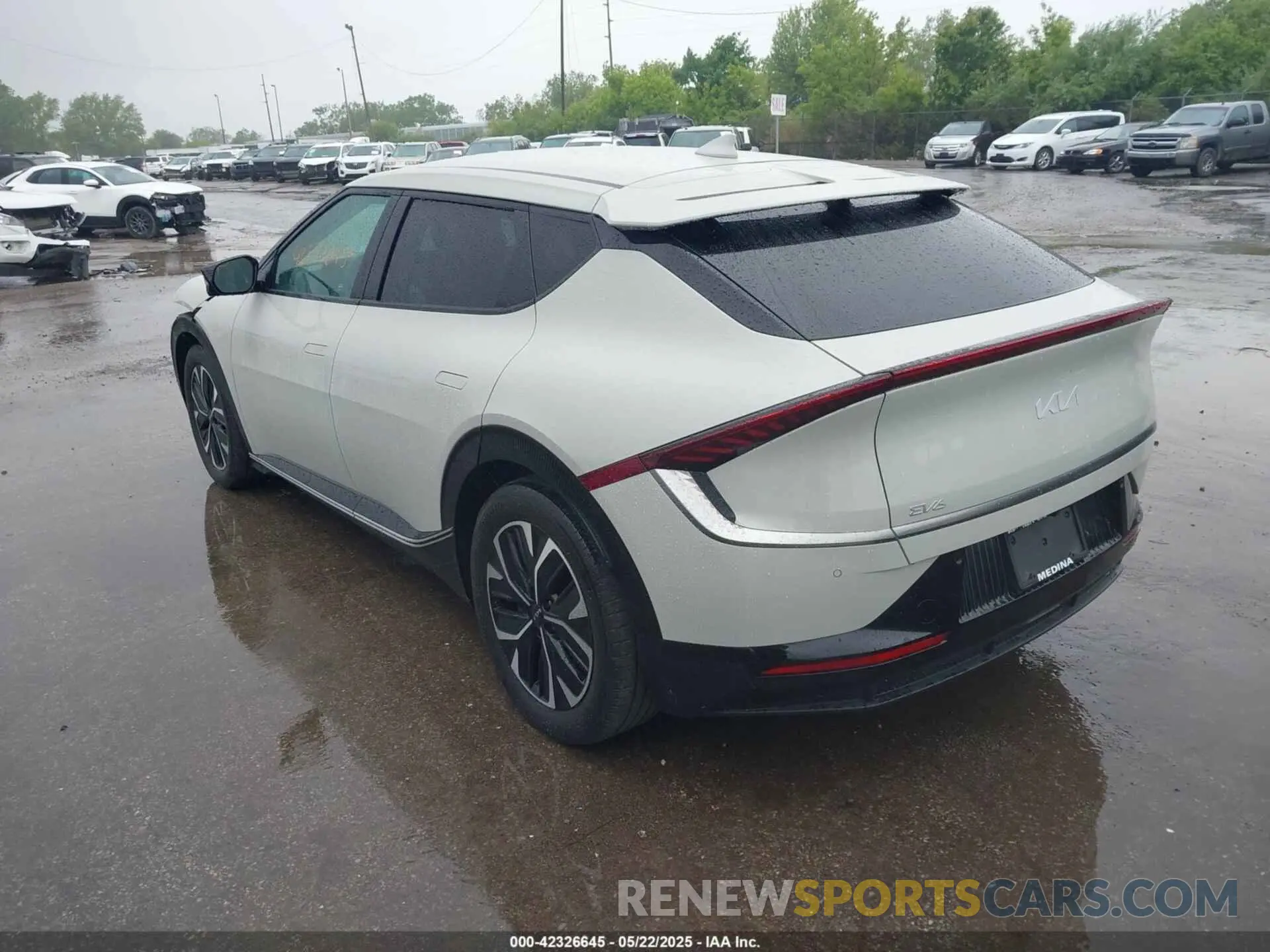 3 fotografías del automóvil dañado KNDC3DLC0N5041157 KIA EV6 2022