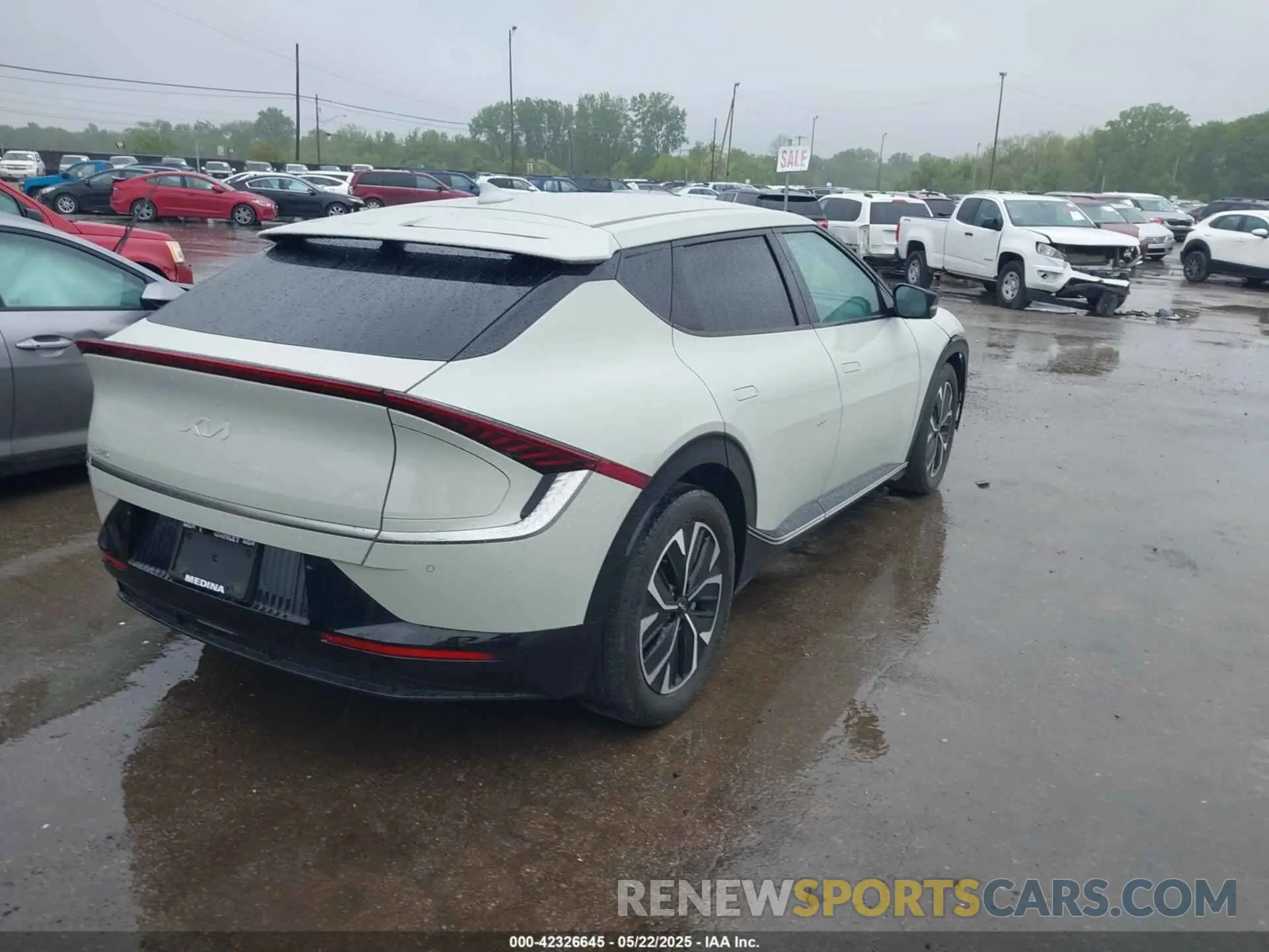 4 fotografías del automóvil dañado KNDC3DLC0N5041157 KIA EV6 2022