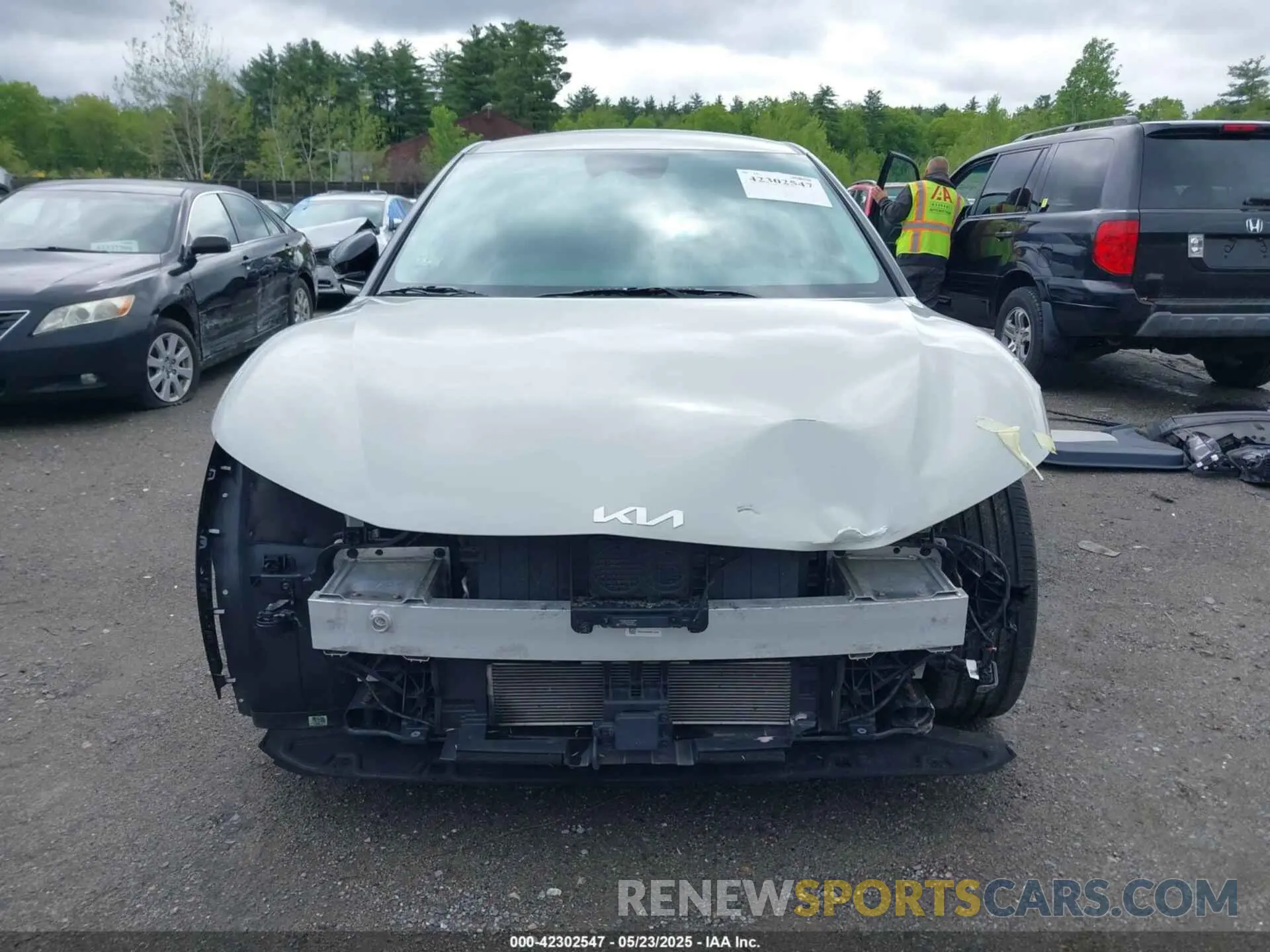 13 fotografías del automóvil dañado KNDC3DLC0N5043037 KIA EV6 2022