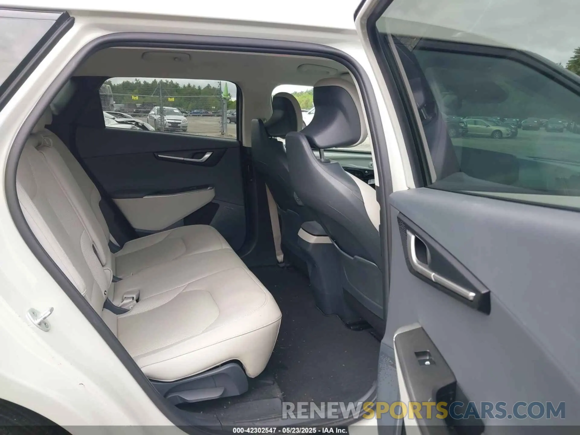 8 fotografías del automóvil dañado KNDC3DLC0N5043037 KIA EV6 2022