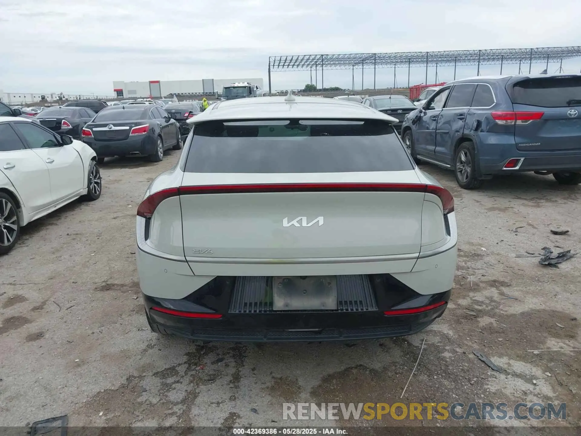 15 fotografías del automóvil dañado KNDC3DLC2N5043069 KIA EV6 2022