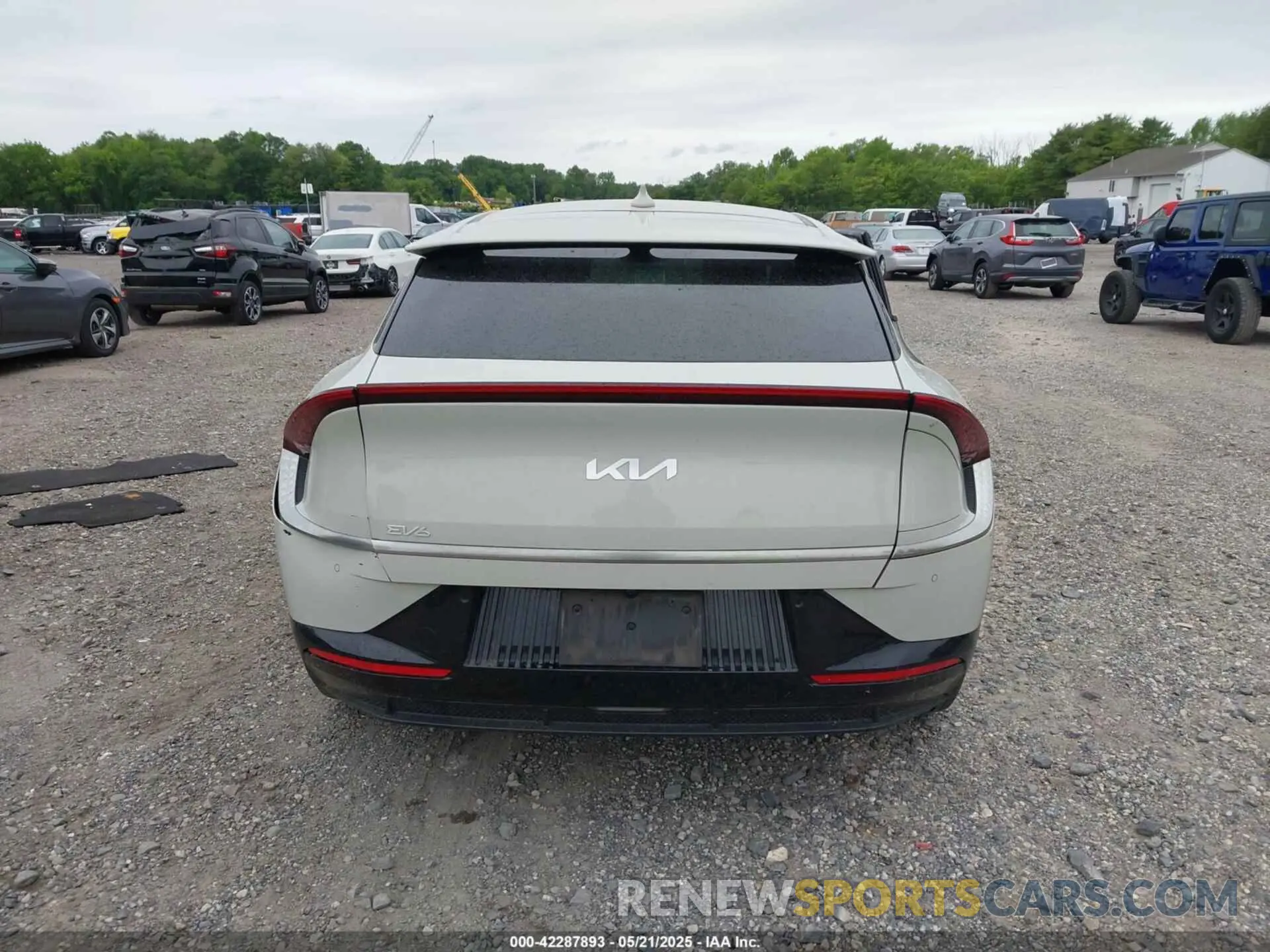 17 fotografías del automóvil dañado KNDC3DLCXN5087157 KIA EV6 2022