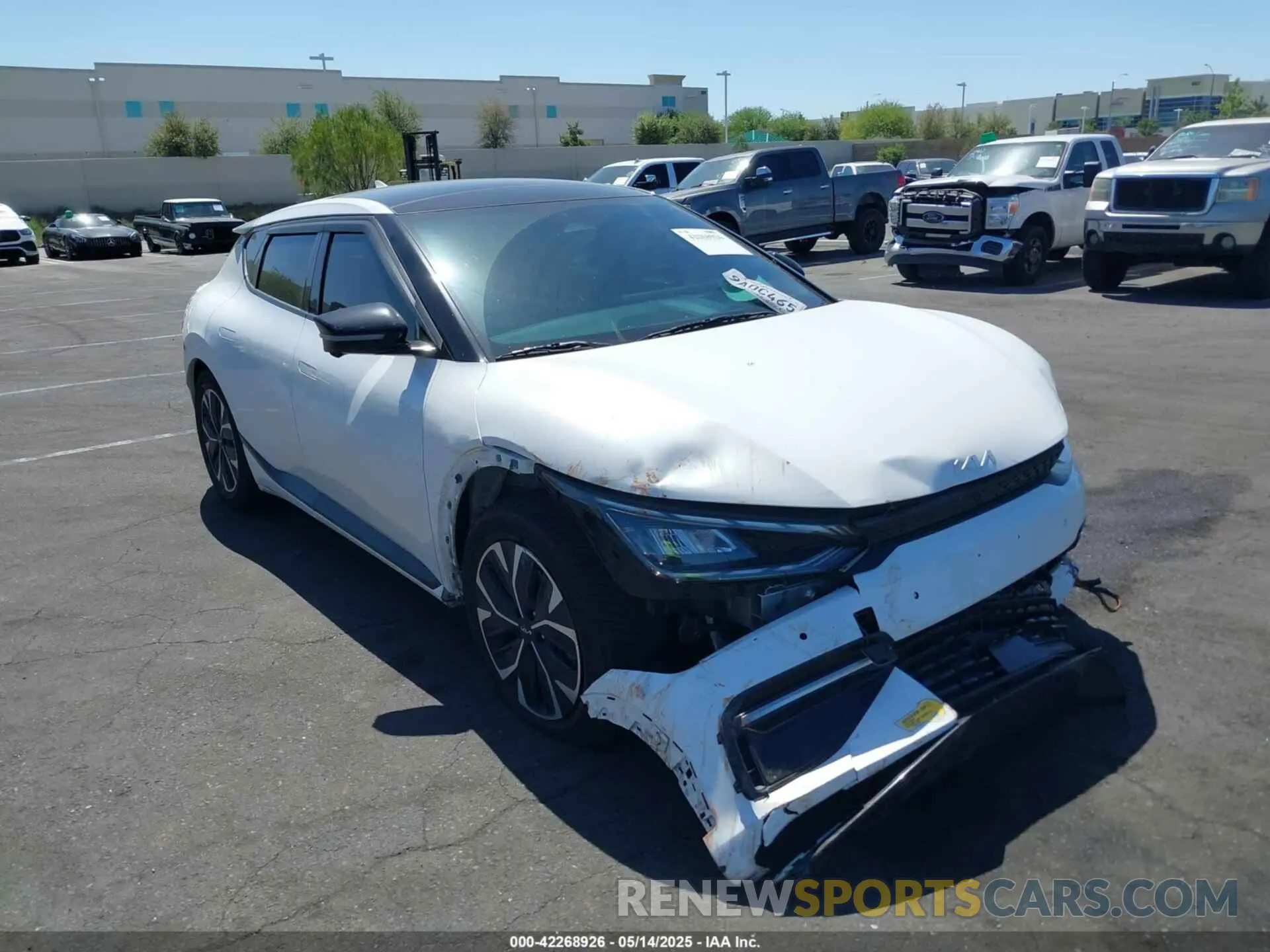 13 fotografías del automóvil dañado KNDC44LA5N5040503 KIA EV6 2022