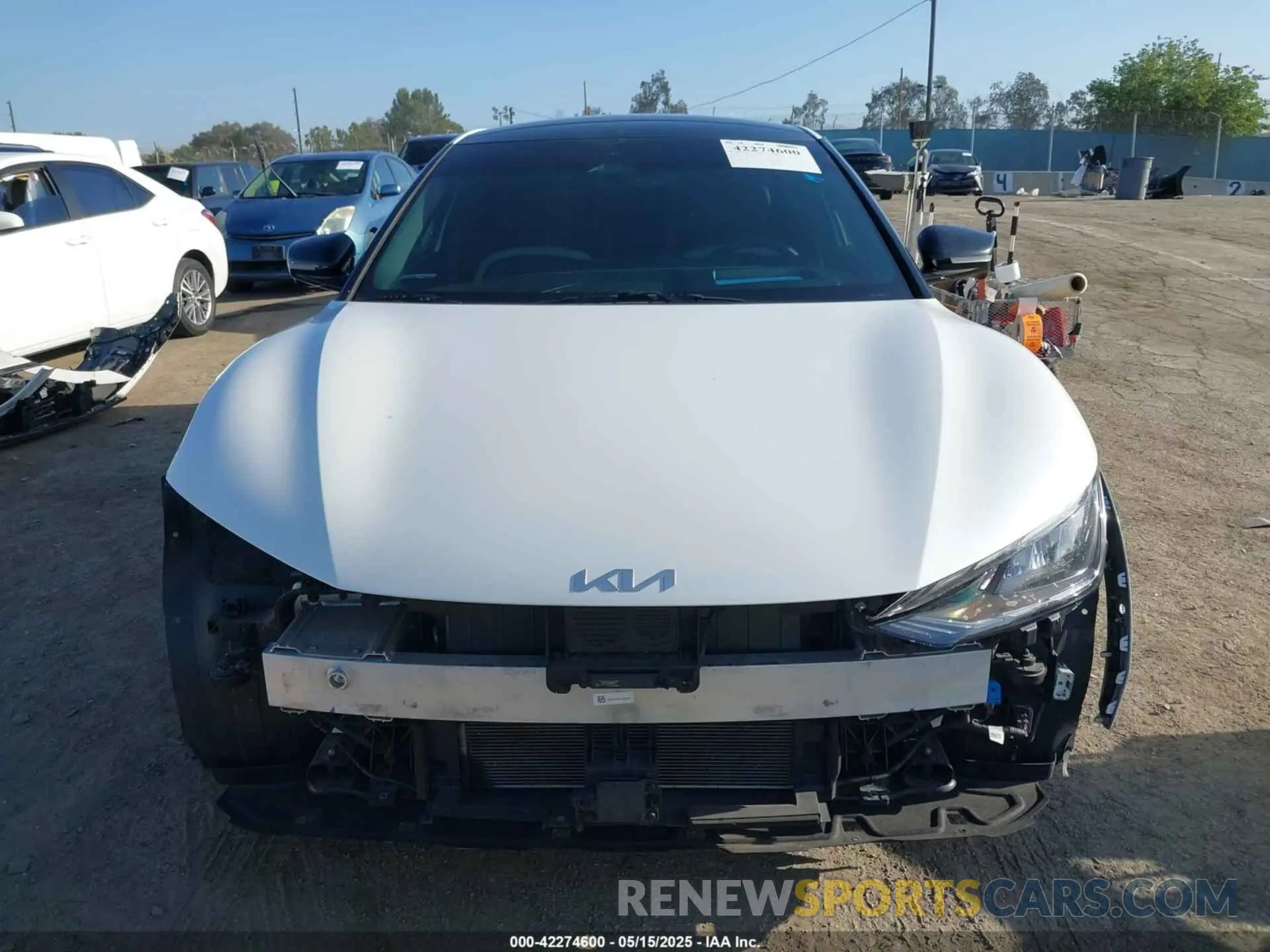 13 fotografías del automóvil dañado KNDC44LA9N5030847 KIA EV6 2022