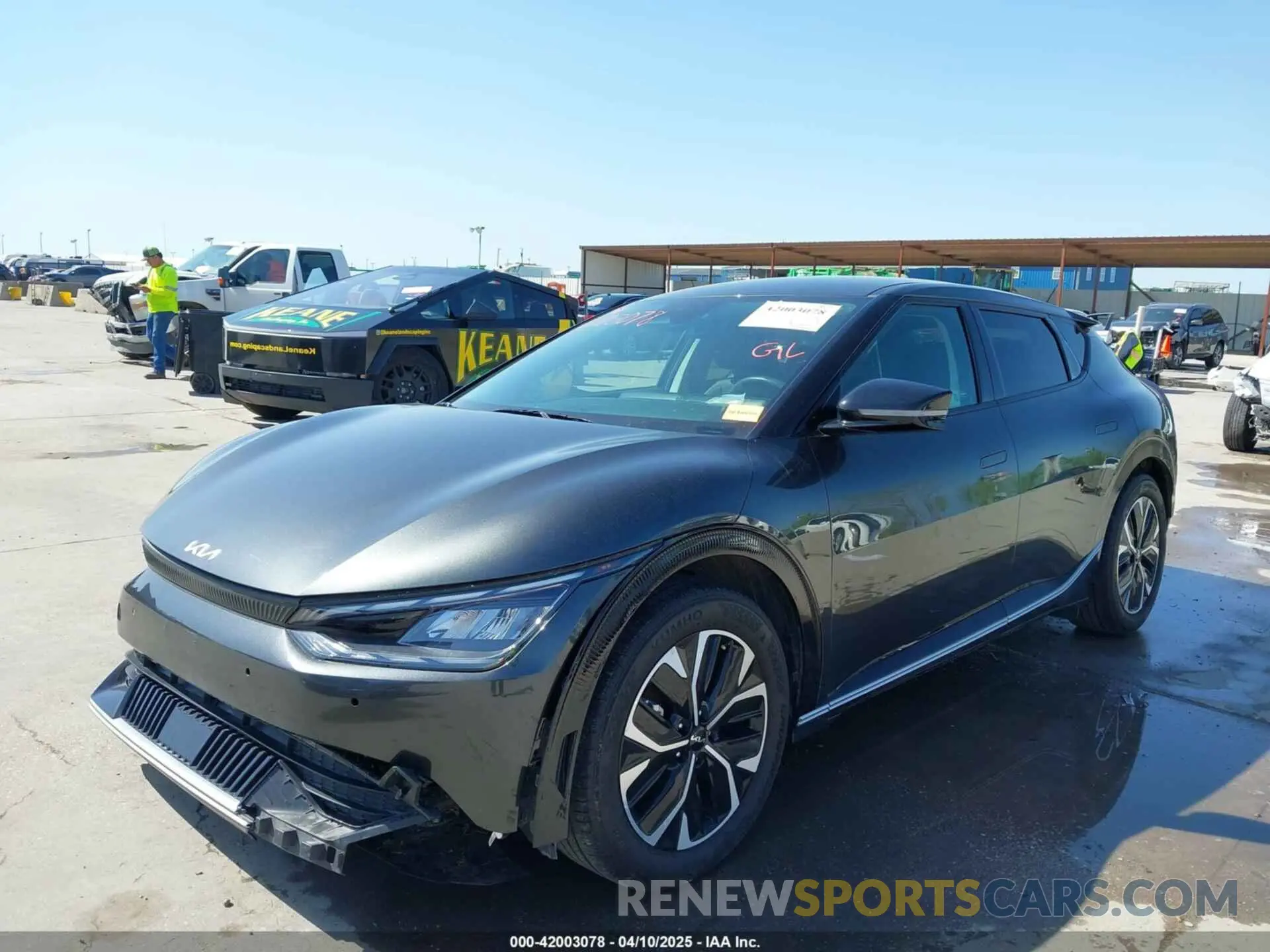 2 fotografías del automóvil dañado KNDC34LAXP5097236 KIA EV6 2023